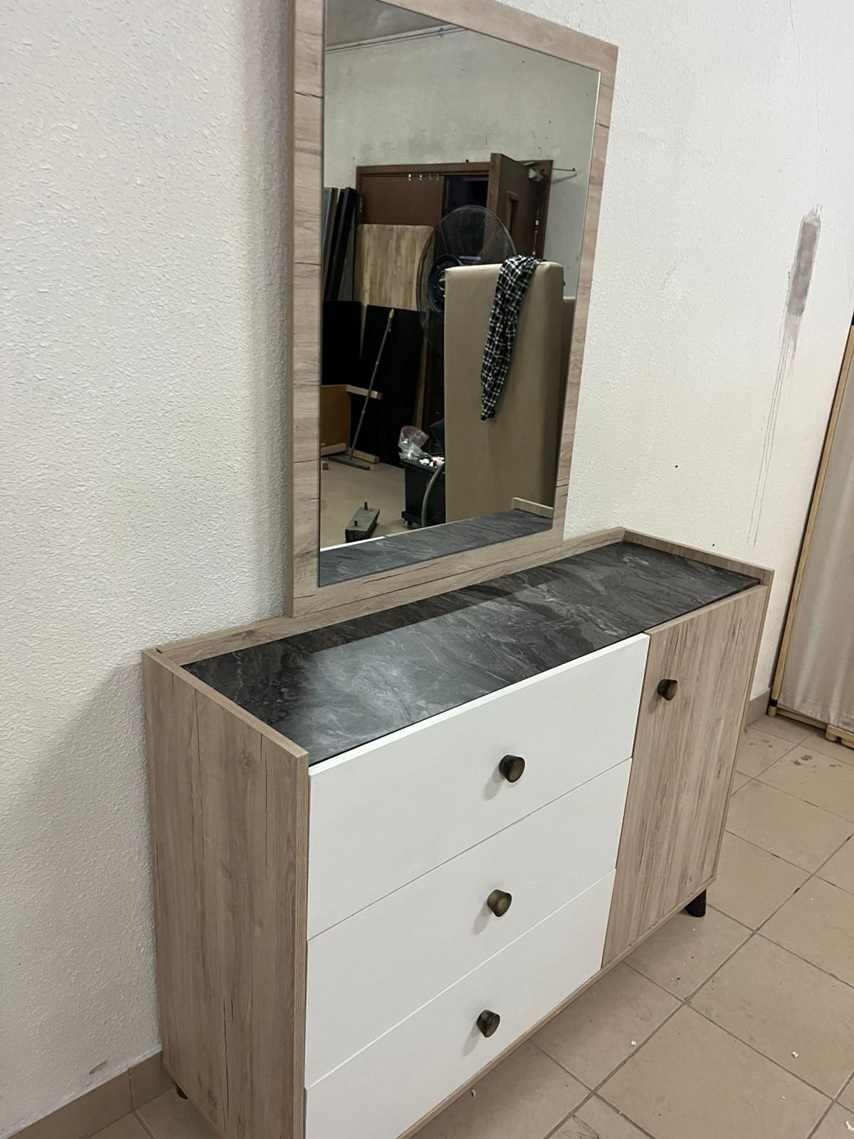 Home Box dressing table - Image 3