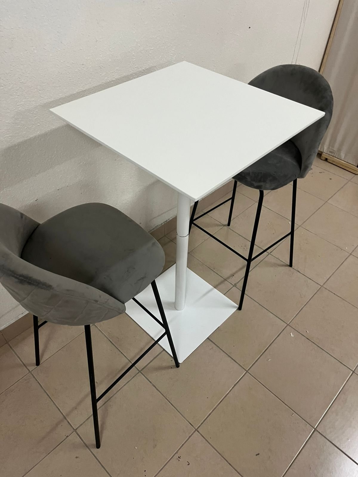 Bar table with two chairs - Image 6