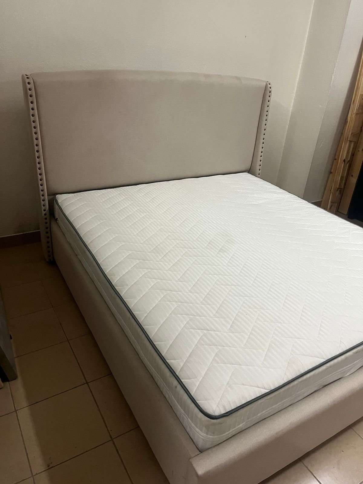 Bed with mattress from Home Centre - Image 2