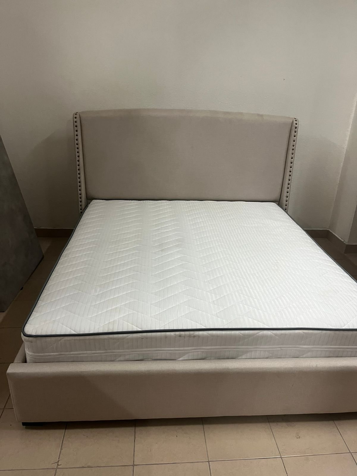 Bed with mattress from Home Centre - Image 4