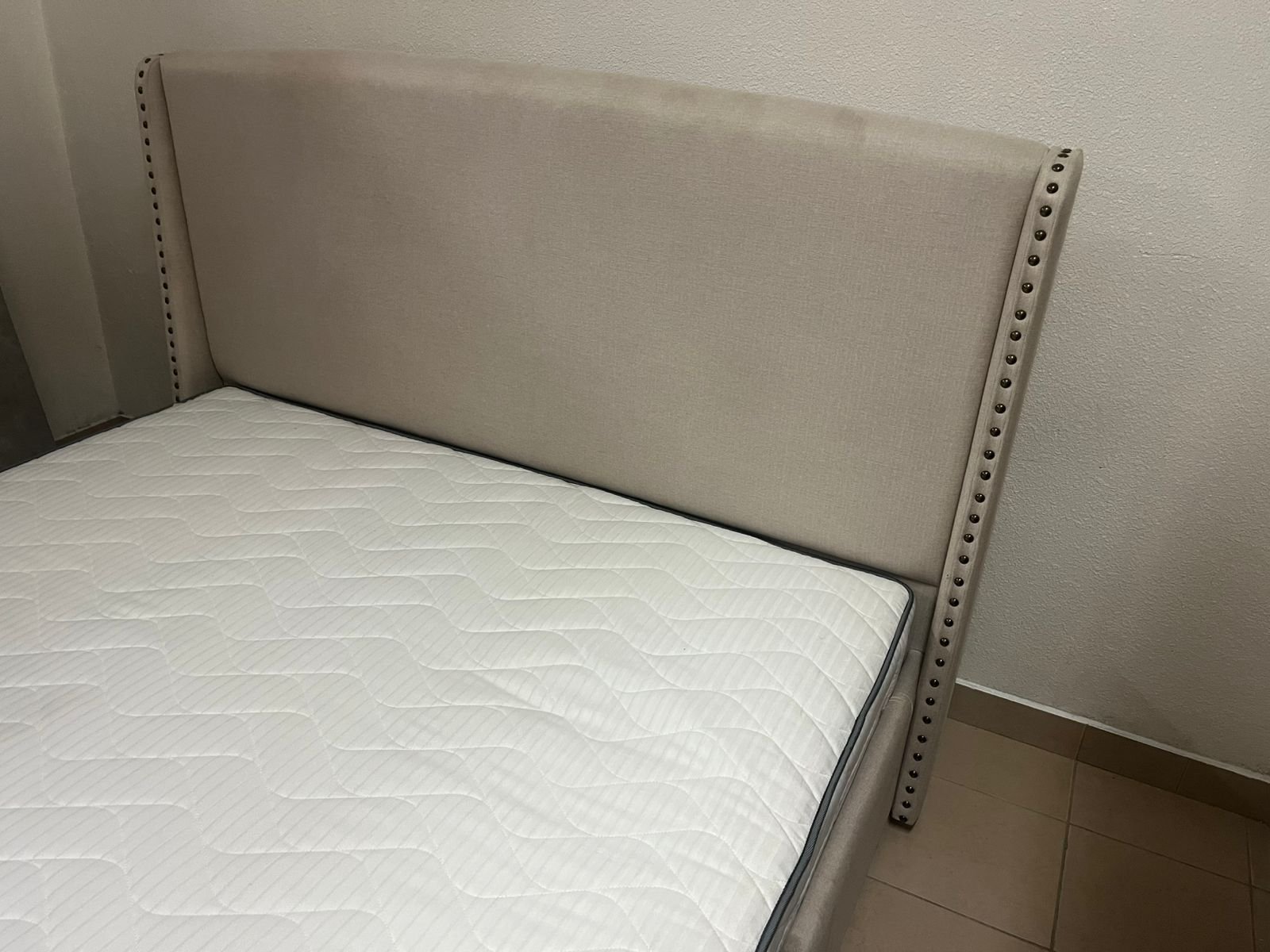 Bed with mattress from Home Centre - Image 7
