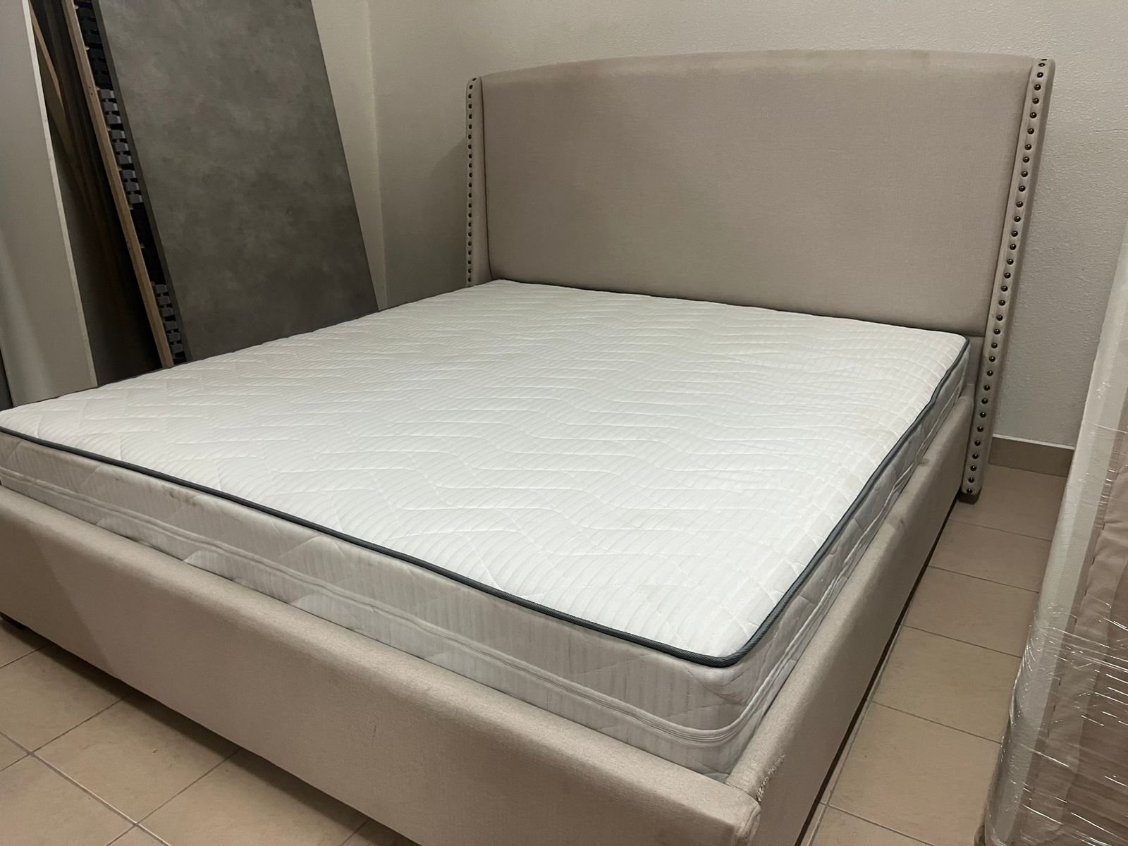 Bed with mattress from Home Centre - Image 8