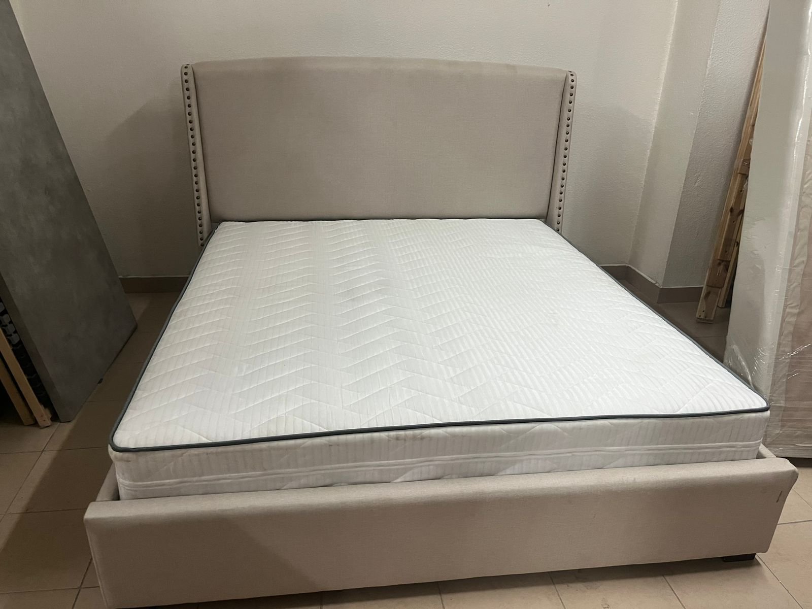 Bed with mattress from Home Centre - Image 9
