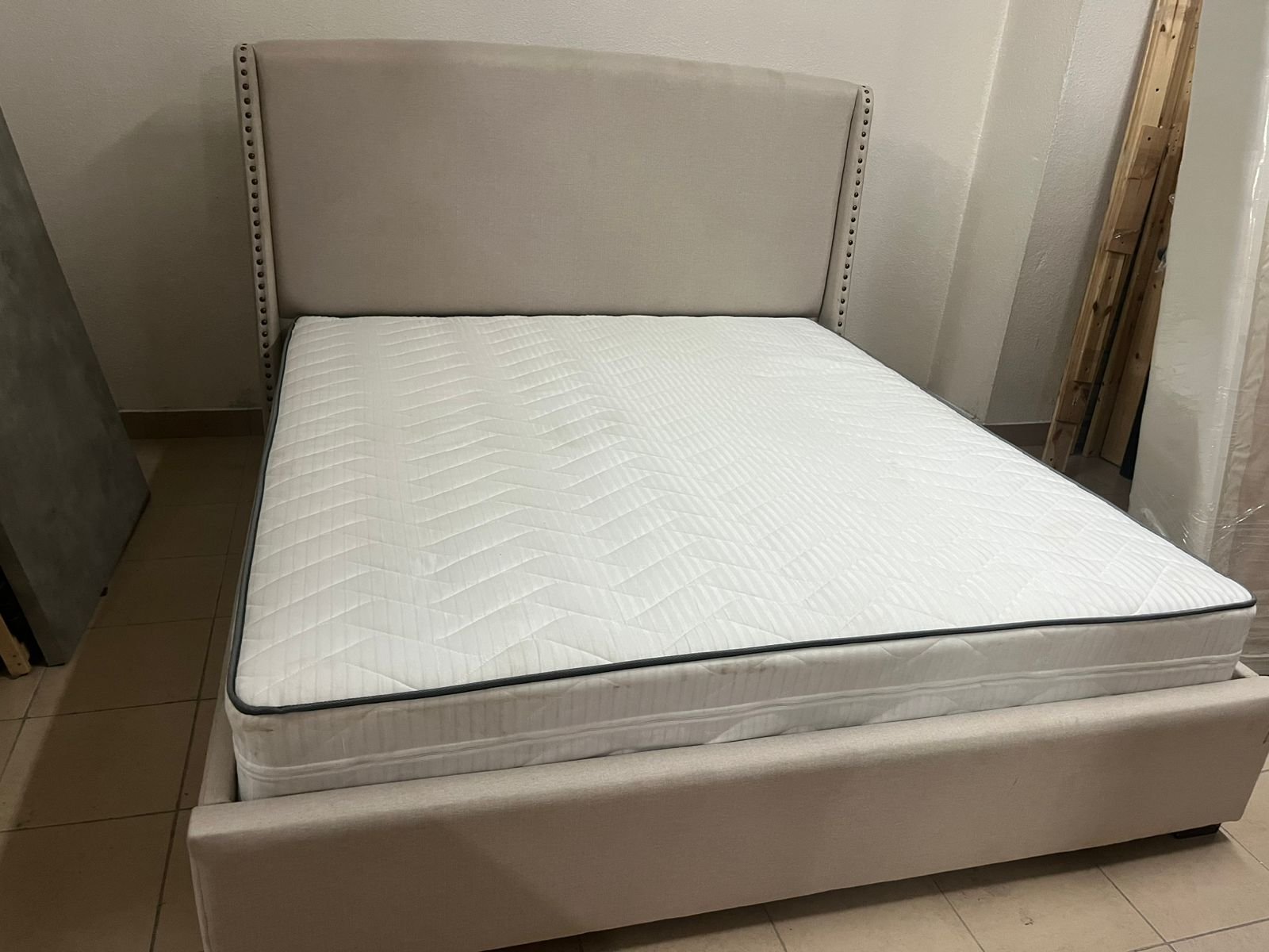 Bed with mattress from Home Centre - Image 10