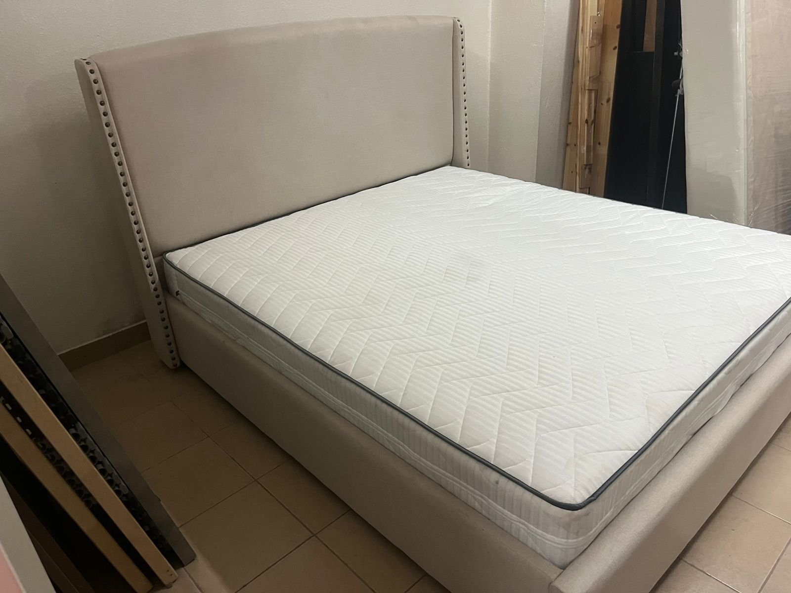 Bed with mattress from Home Centre - Image 13