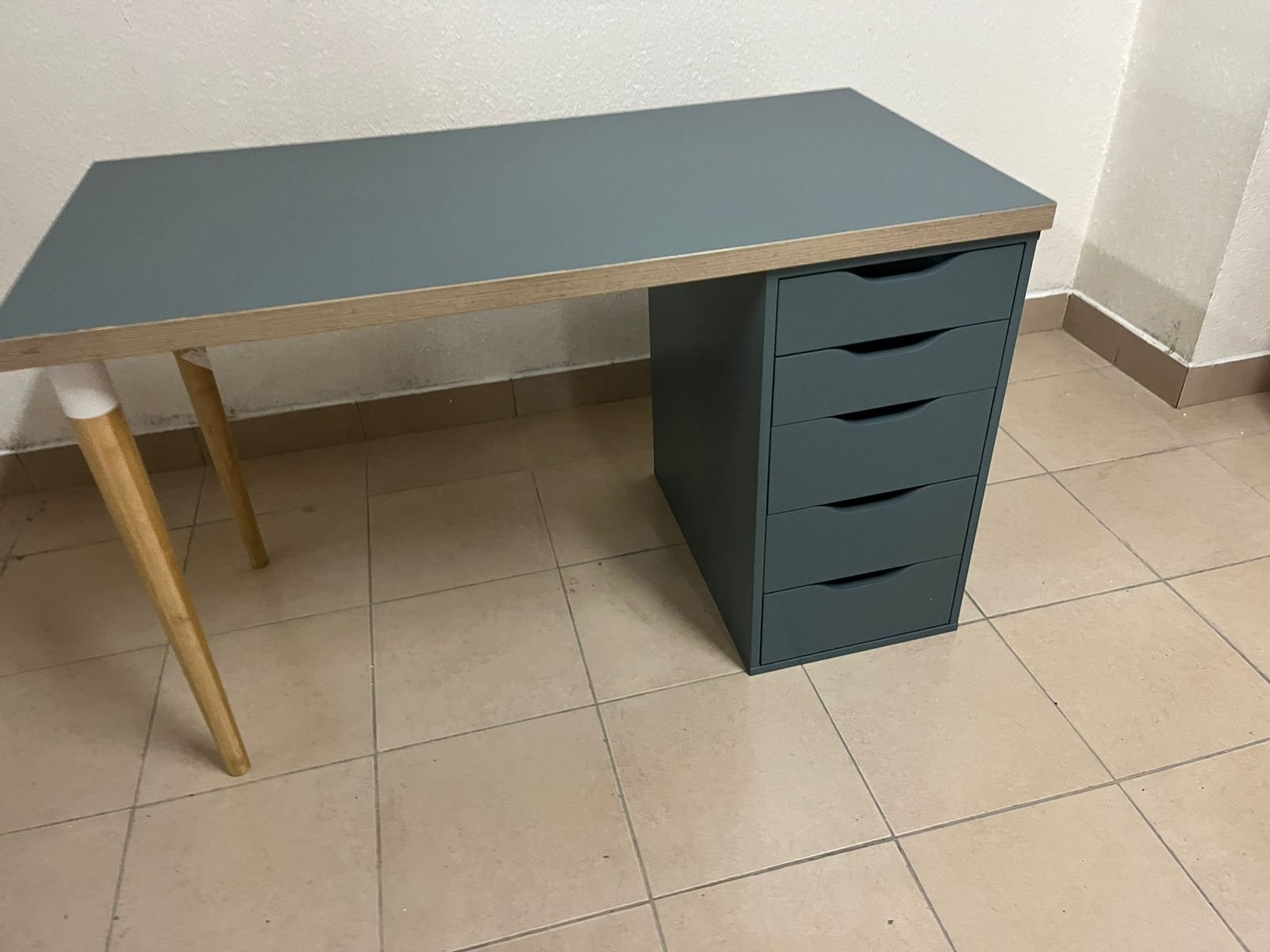 IKEA LAGKAPTEN / ALEX desk in gray. - Image 4