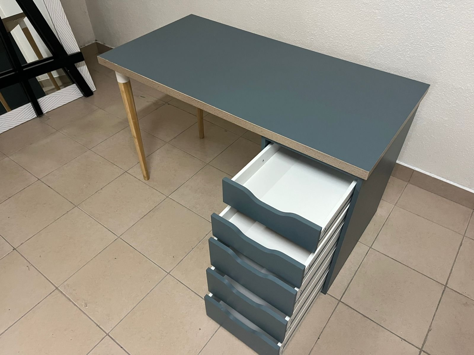 IKEA LAGKAPTEN / ALEX desk in gray. - Image 13