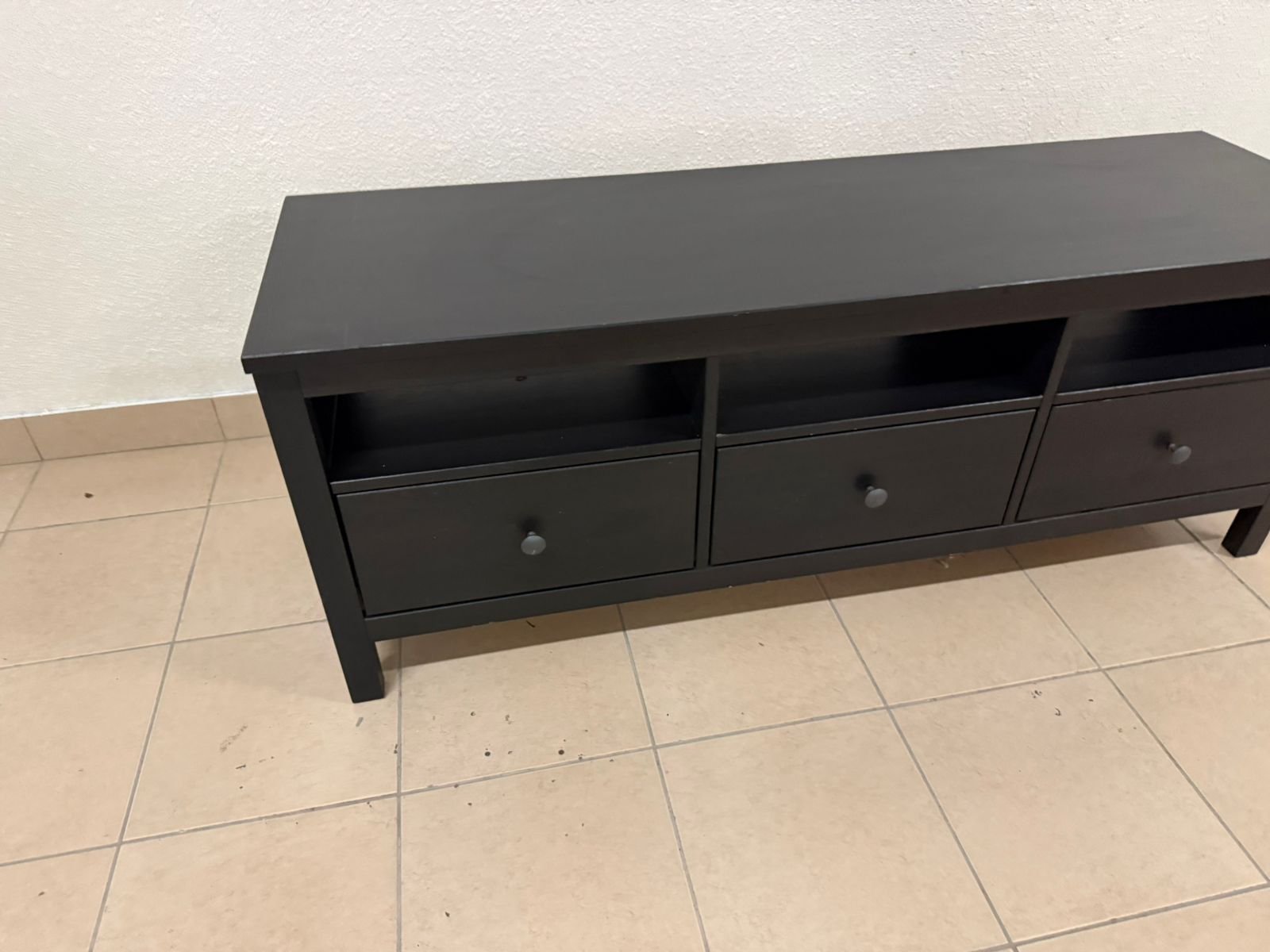 TV stand from IKEA - Image 7