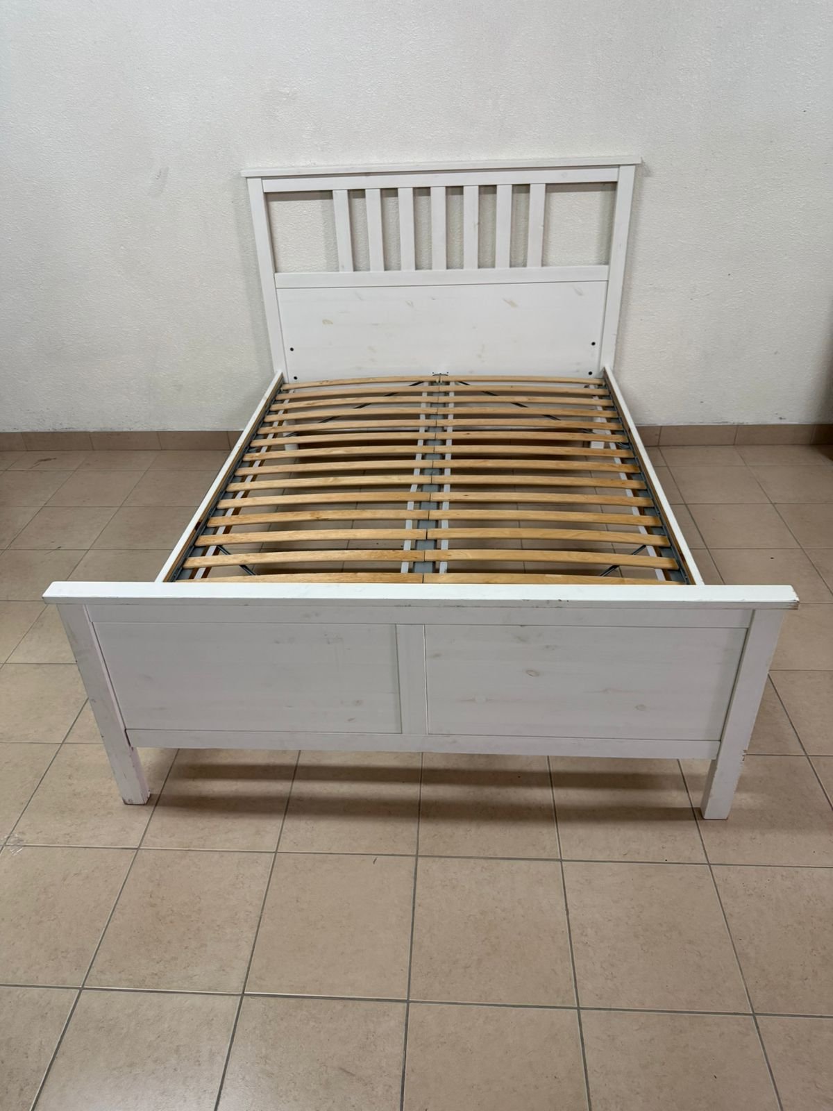 White IKEA bed 140x200 cm - Image 4