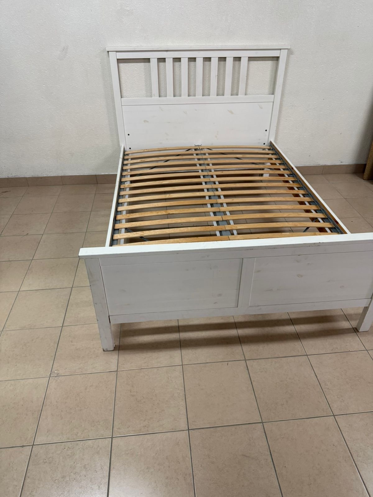 White IKEA bed 140x200 cm - Image 9