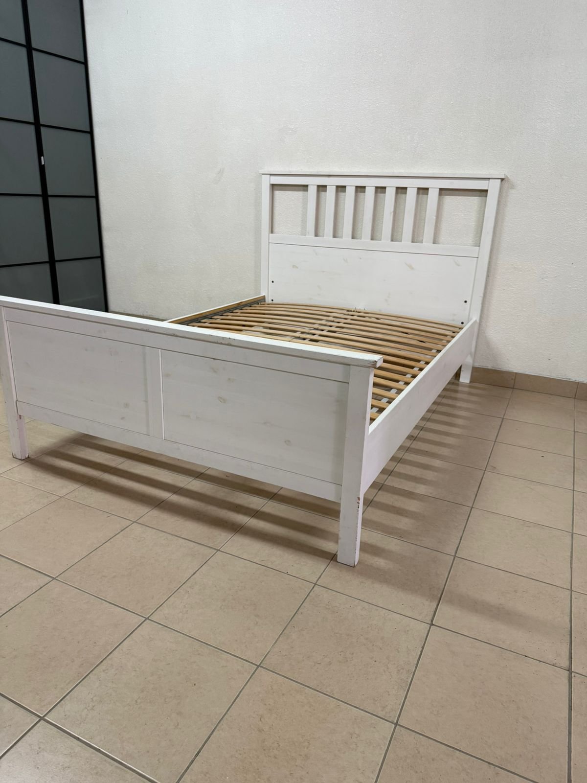 White IKEA bed 140x200 cm - Image 13