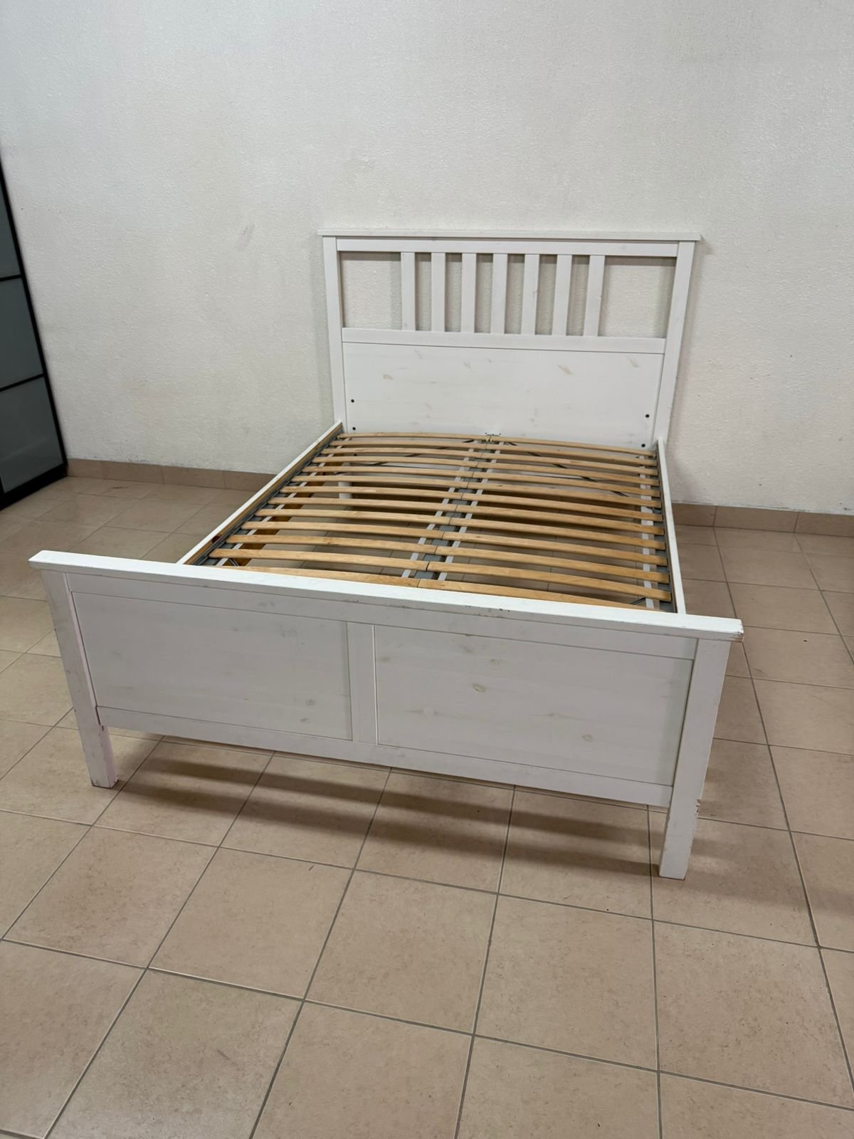 White IKEA bed 140x200 cm - Image 14