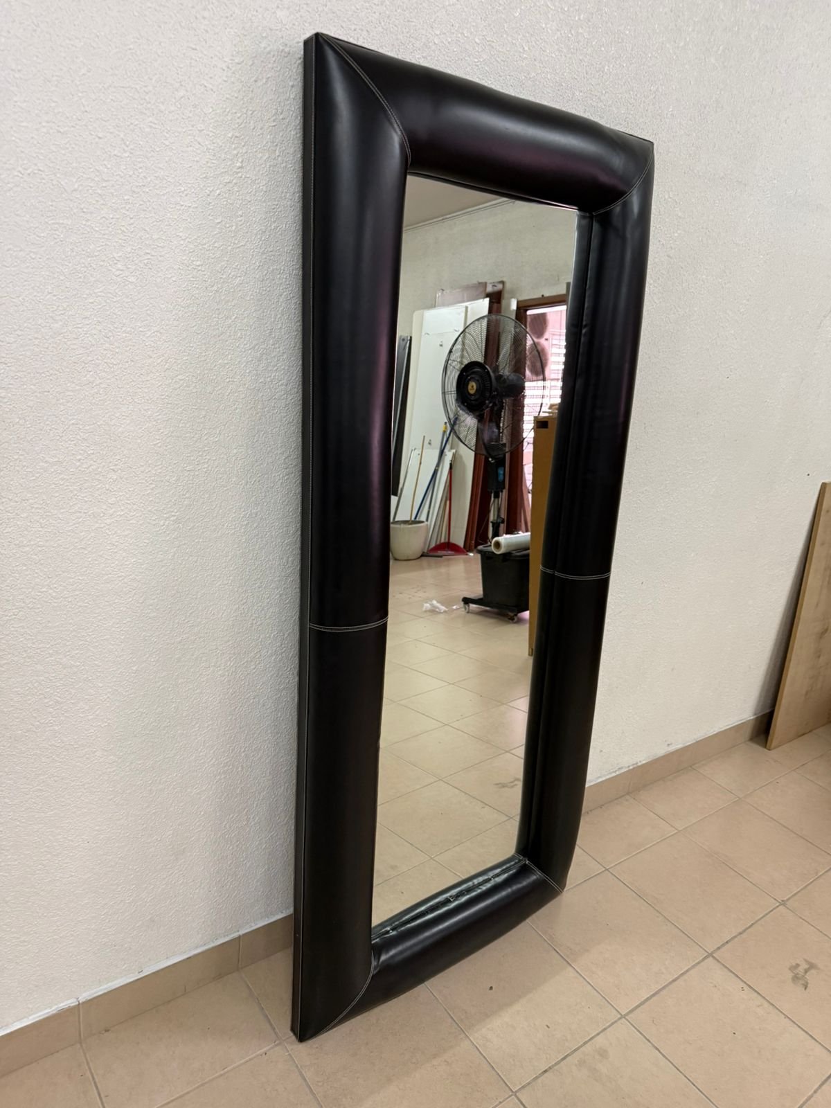 Full-length floor mirror with a black, quilted leather frame - Image 2