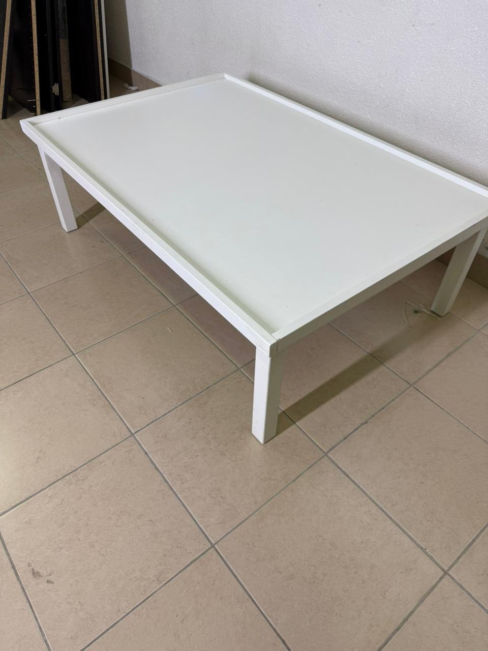 White coffee table from IKEA - Image 10
