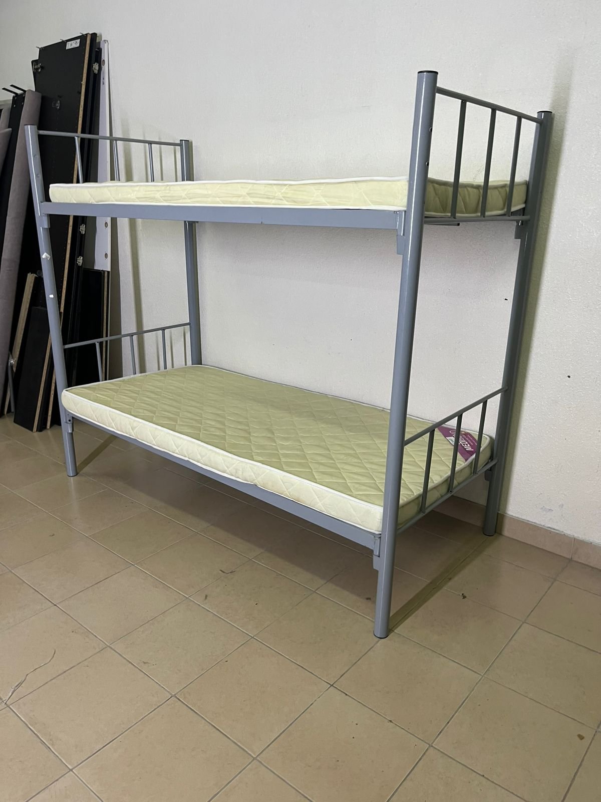 Metal bunk bed in gray - Image 2