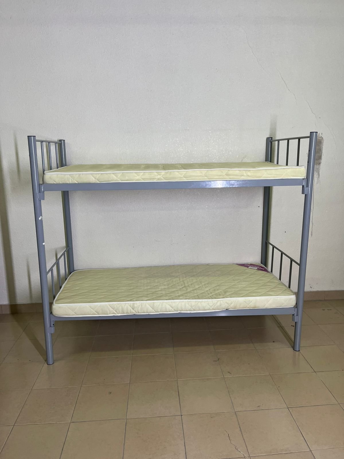 Metal bunk bed in gray - Image 4