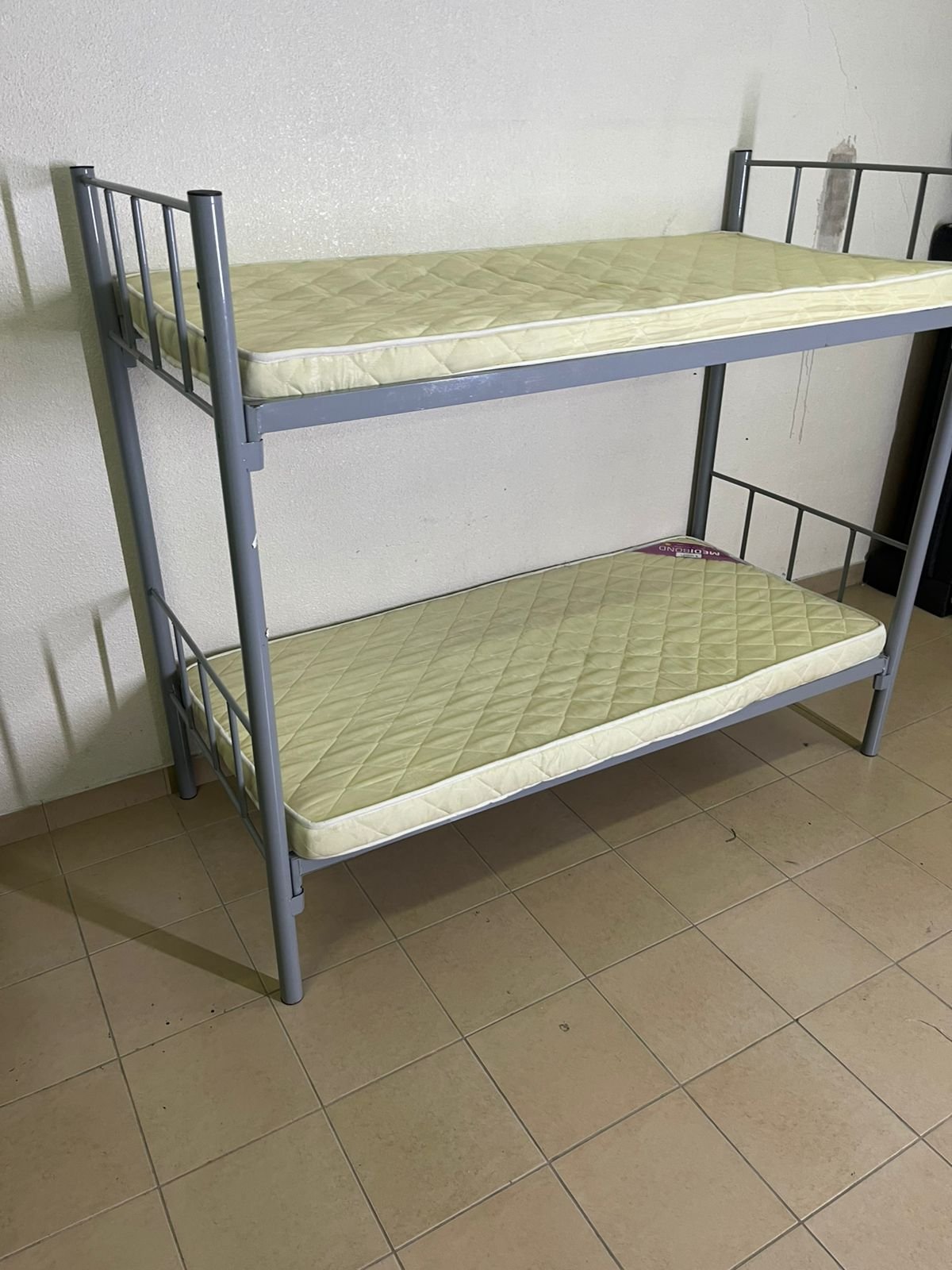 Metal bunk bed in gray - Image 9