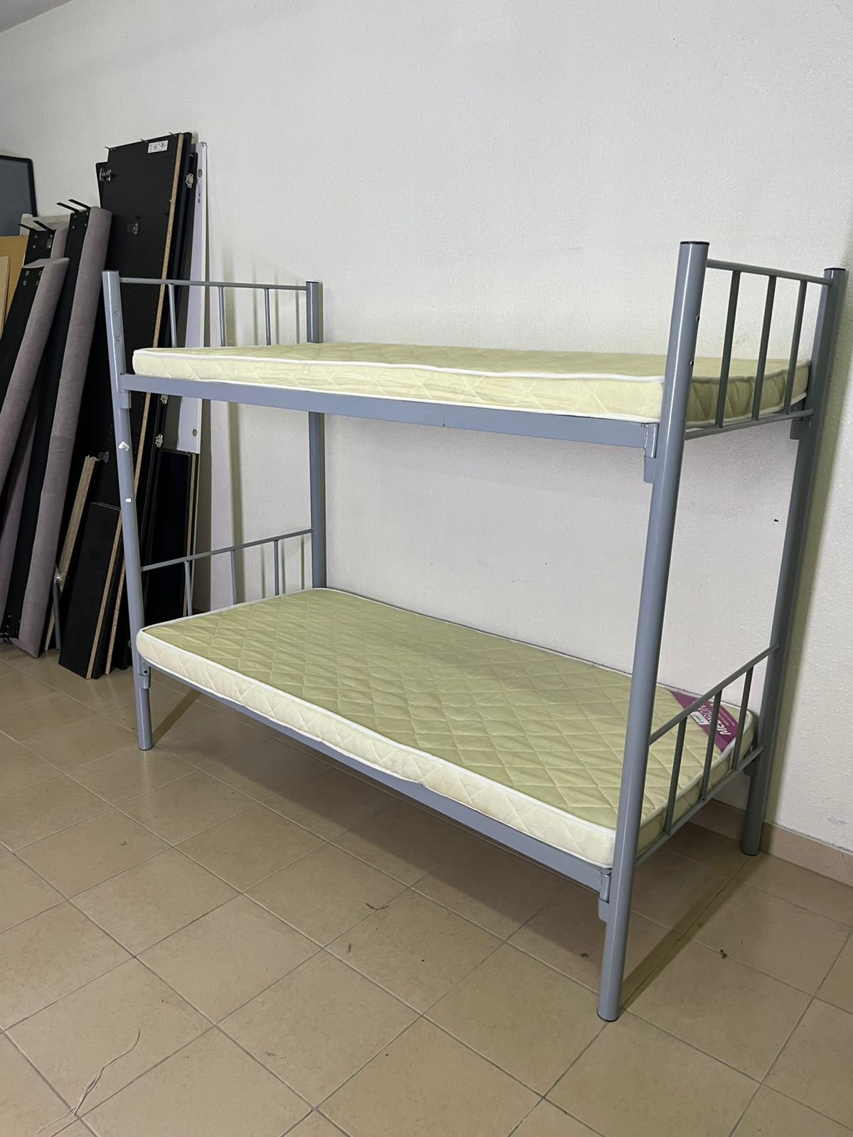 Metal bunk bed in gray - Image 10