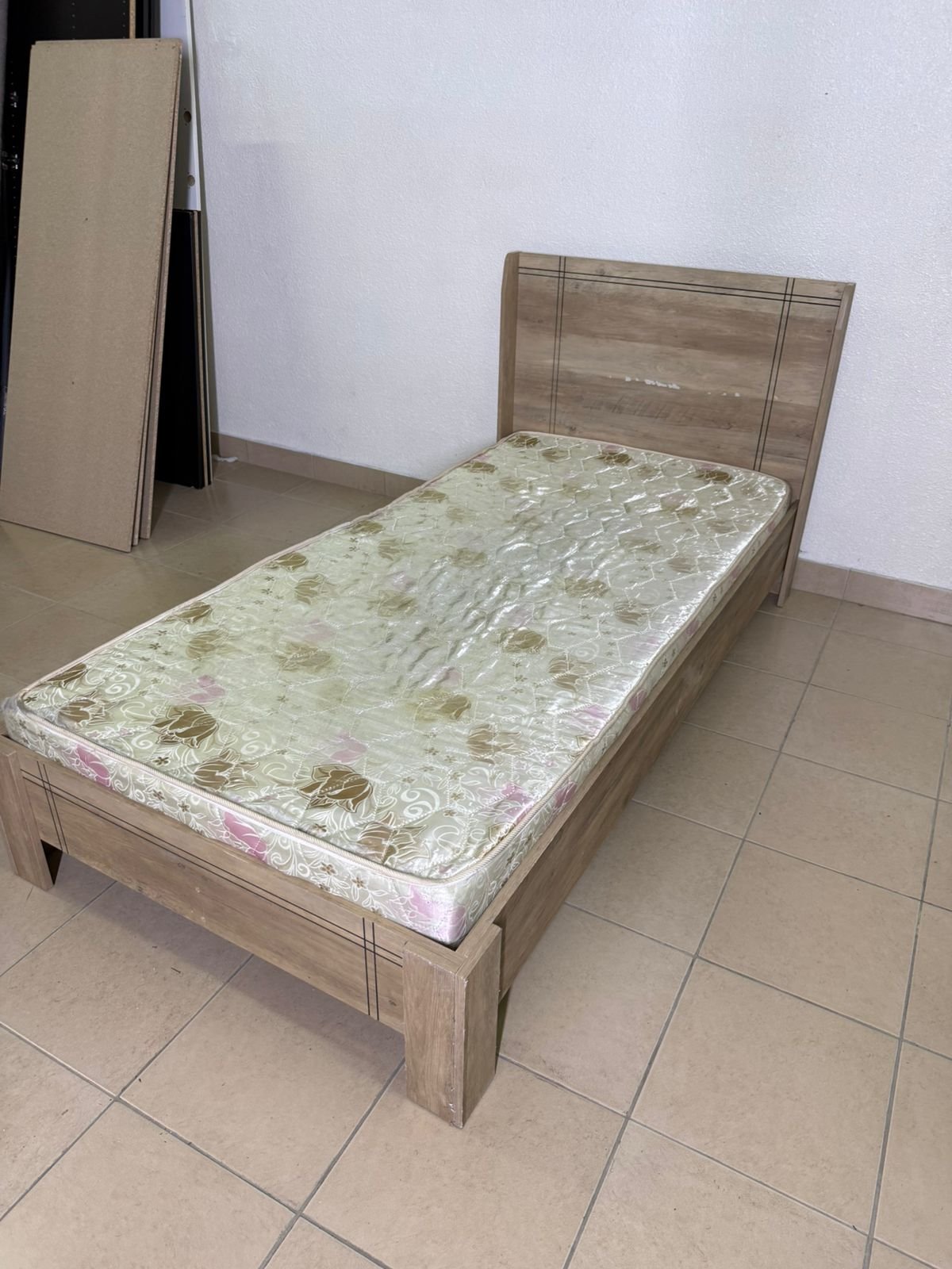 Wooden bed with mattress from Home Box, 90*200 cm - Image 6