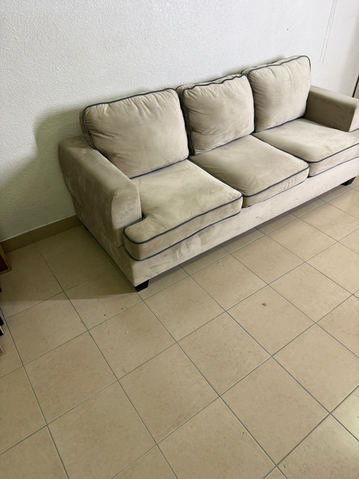 Shelton sofa by Pan Emirates, three-seater, cream color - Image 5