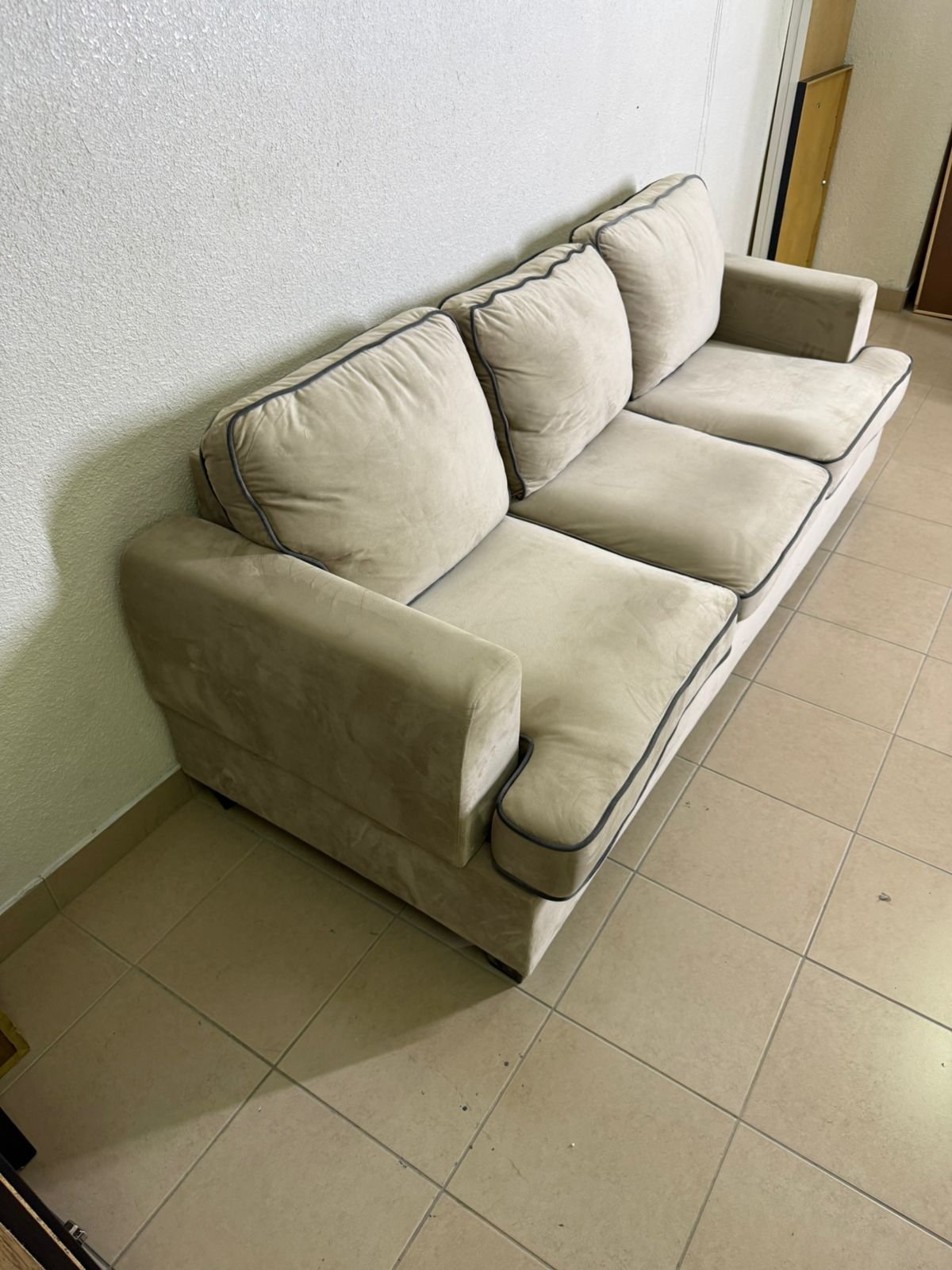 Shelton sofa by Pan Emirates, three-seater, cream color - Image 6