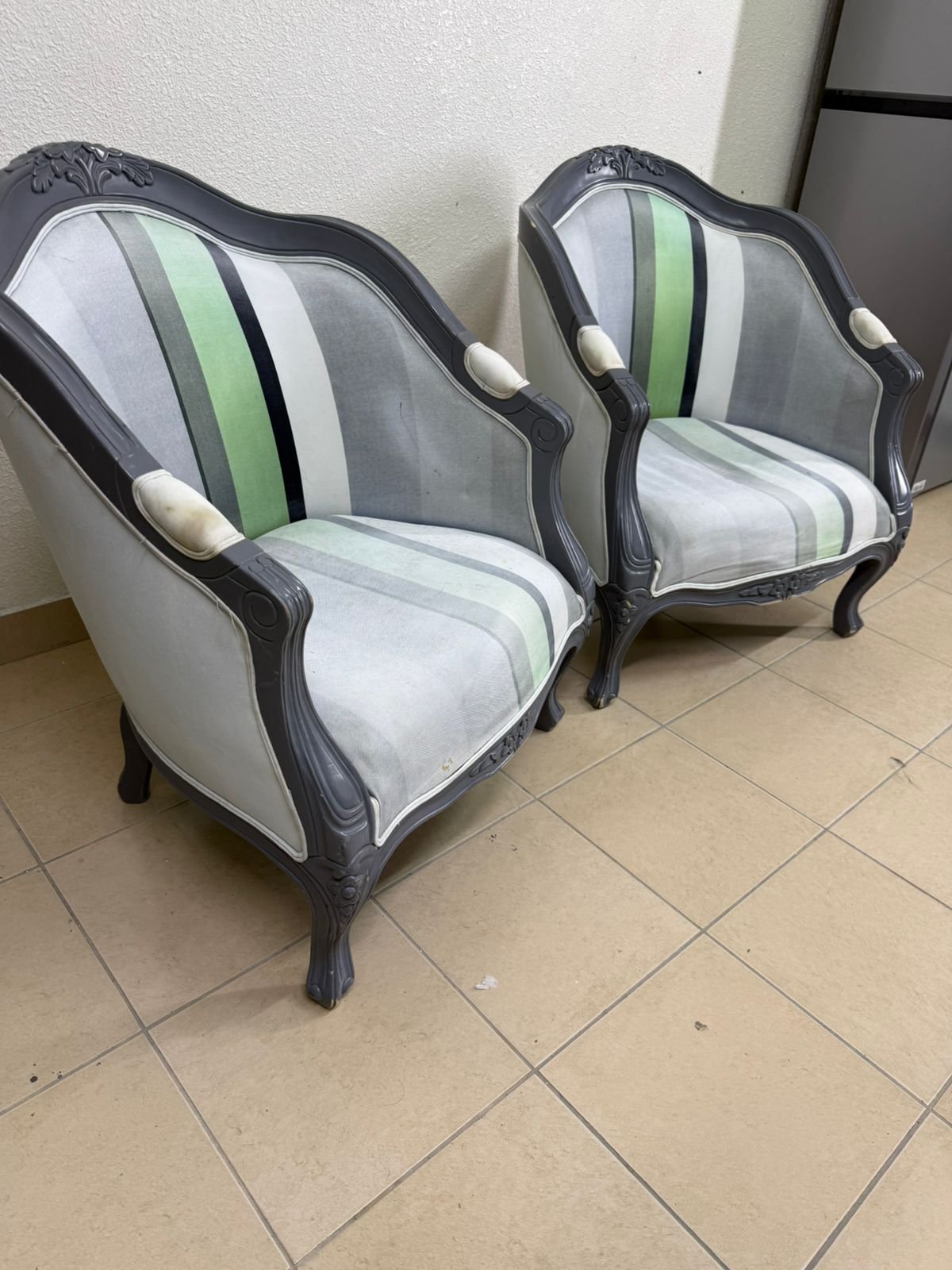 Two French-style armchairs - Image 6