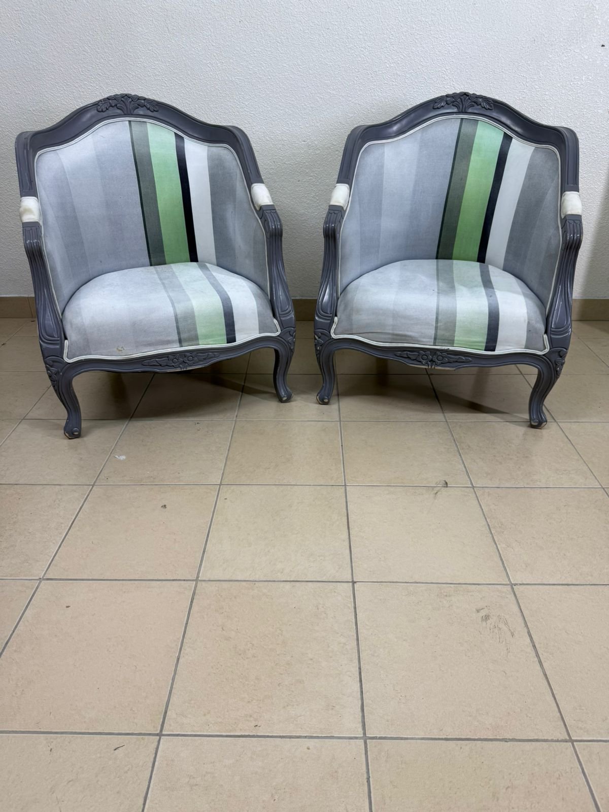 Two French-style armchairs - Image 9