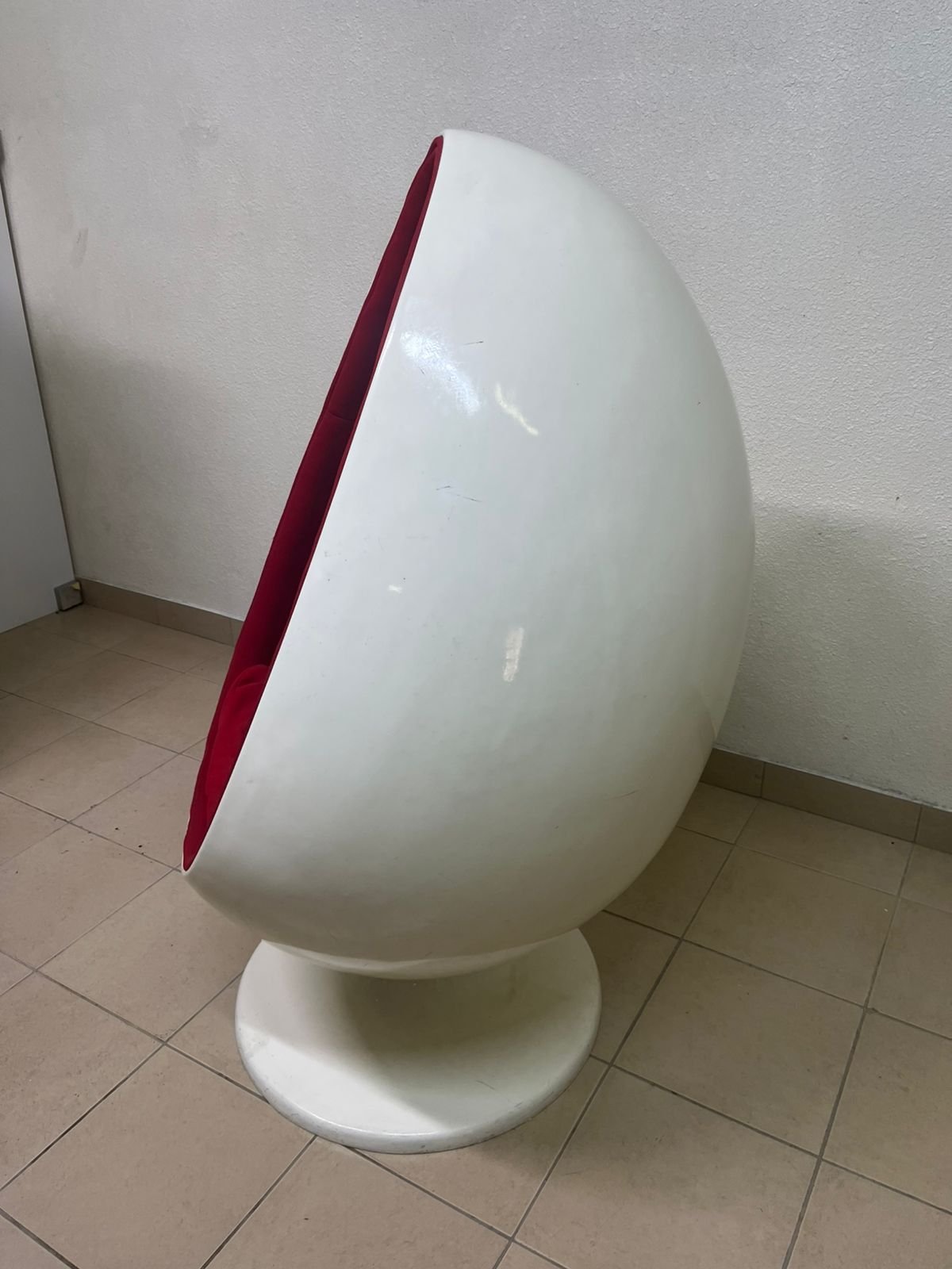 A famous chair known as the "ball chair" or "egg chair" - Image 8