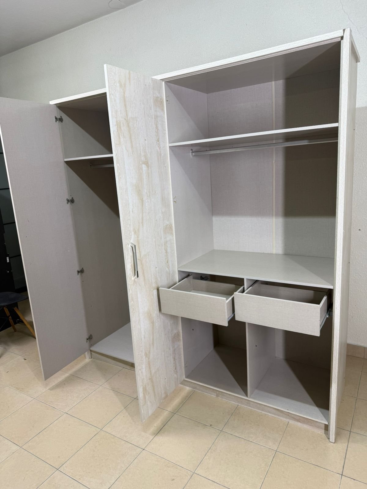 Wardrobe from Ban Emirates Furniture - Image 8