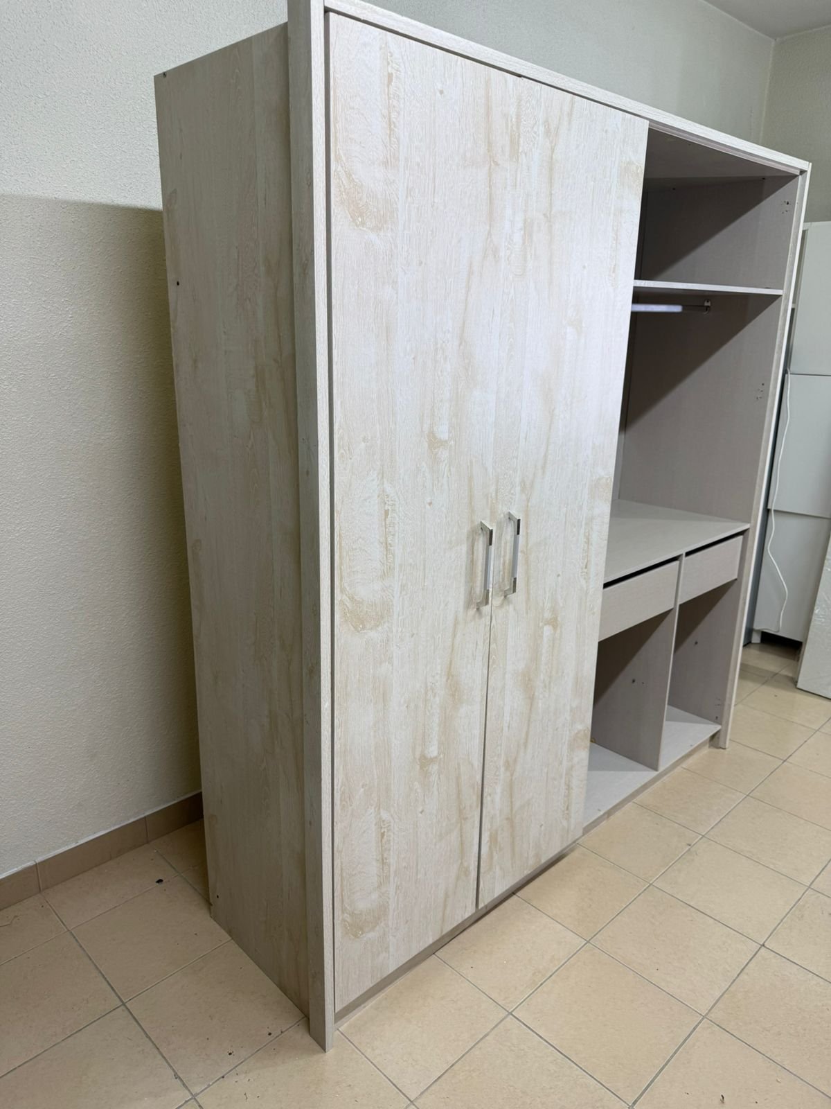 Wardrobe from Ban Emirates Furniture - Image 14