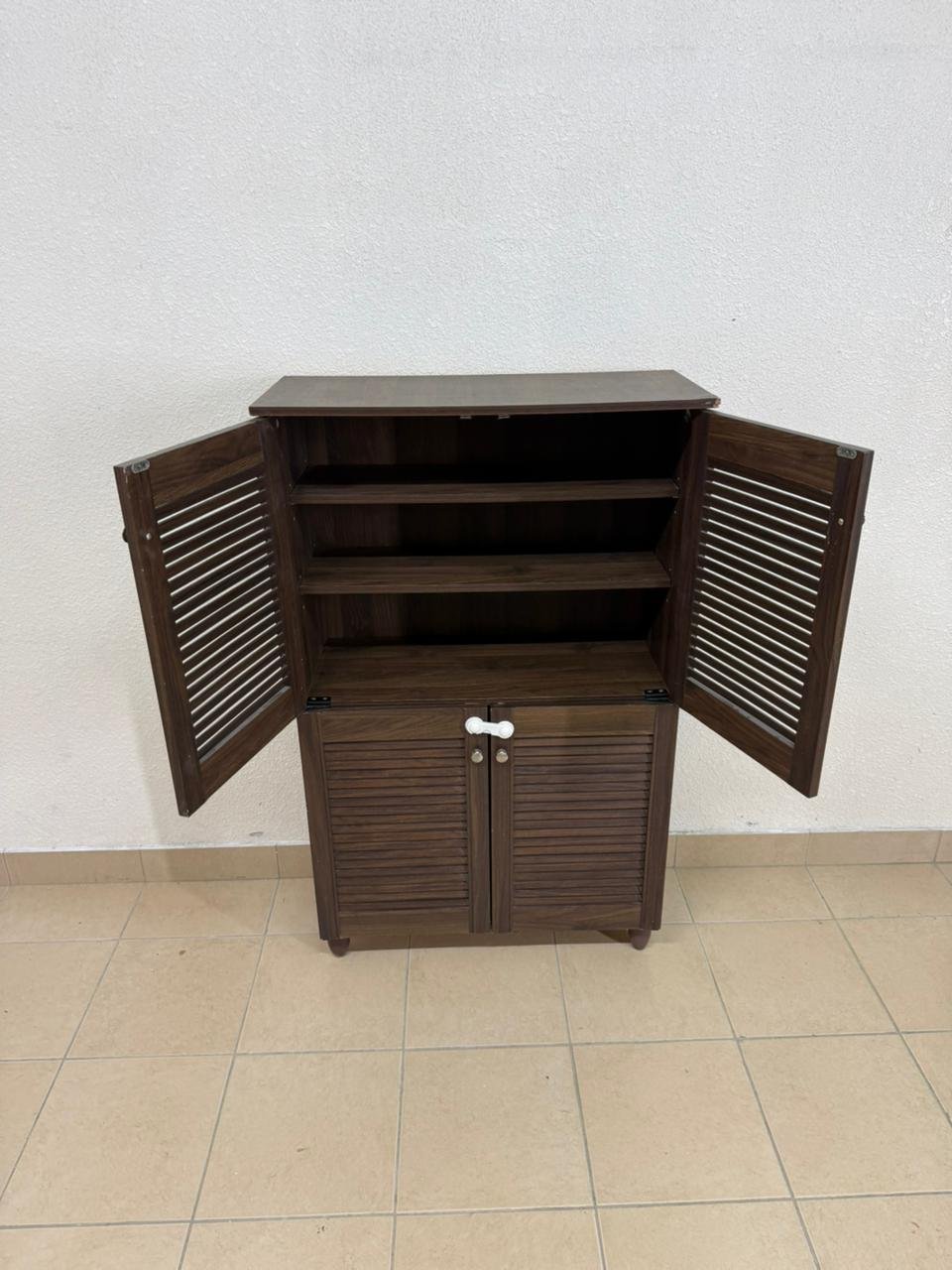 Home Centre four-door shoe cabinet - Image 9
