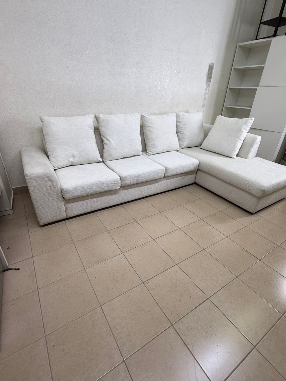Light-colored sectional (L-shaped) sofa with comfortable back cushions - Image 11