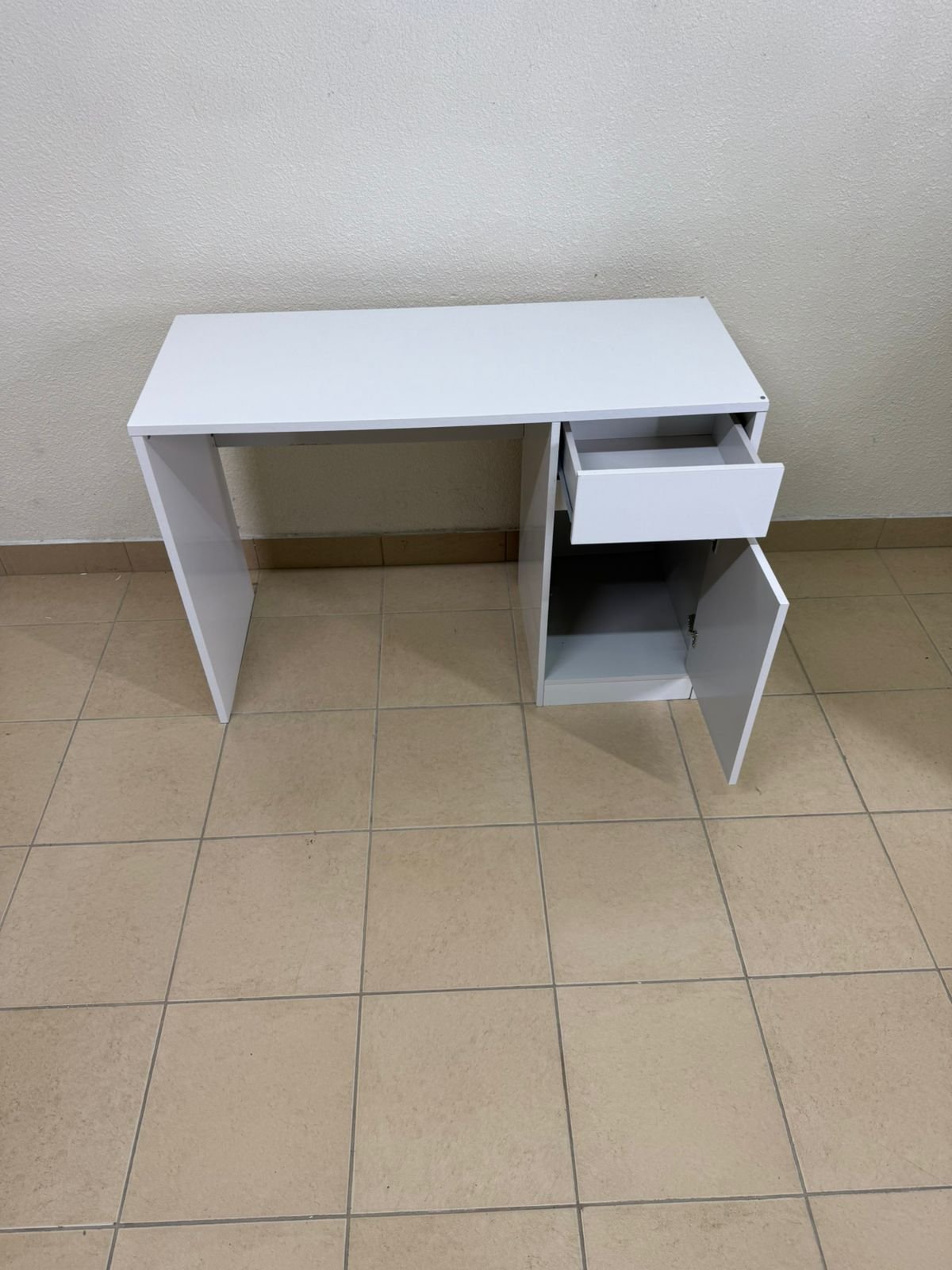white office table - Image 11