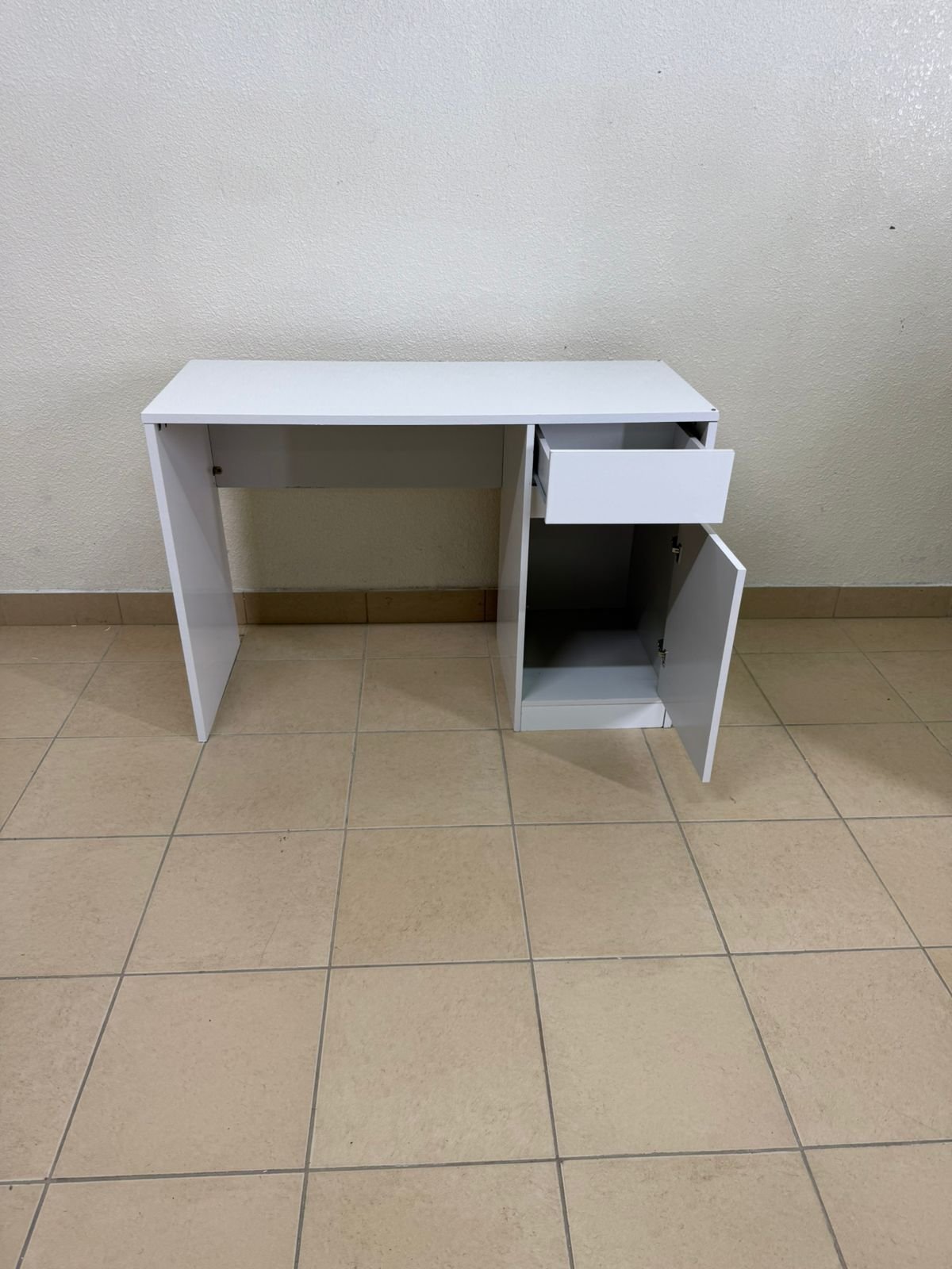 white office table - Image 12