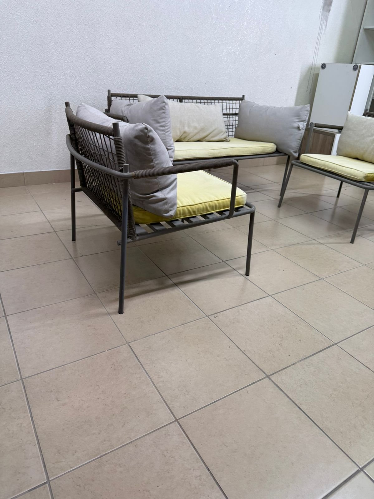 Outdoor furniture with modern touches consisting of a double sofa and two armchairs - Image 9