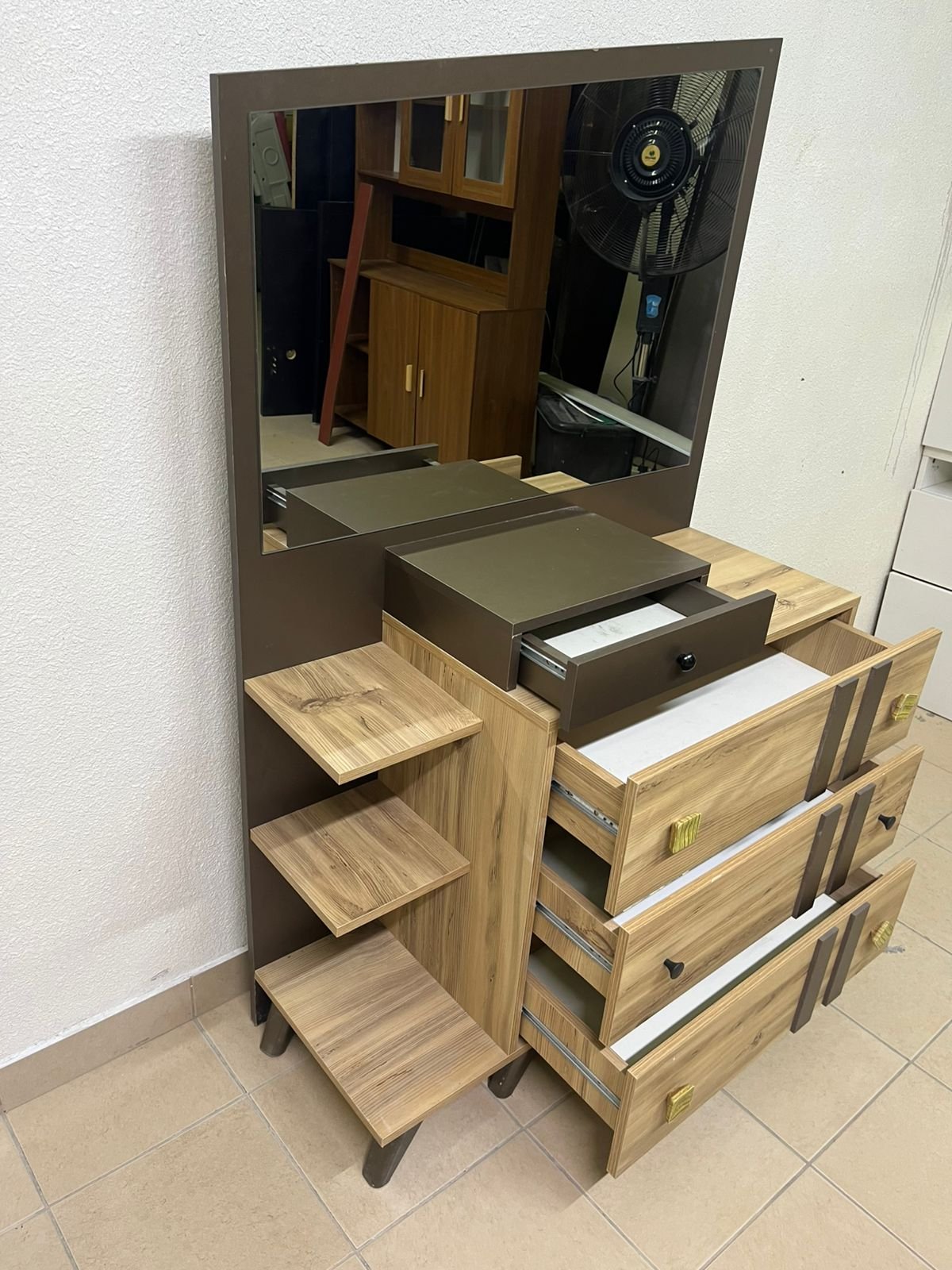 Dressing table with drawers - Image 2