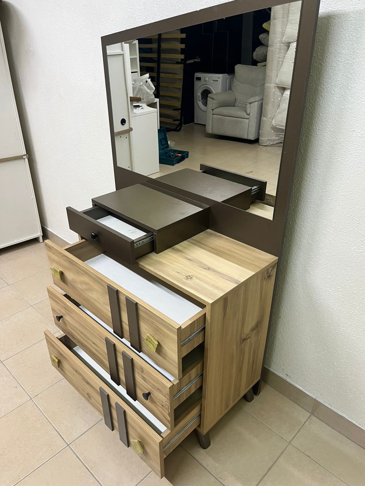 Dressing table with drawers - Image 3