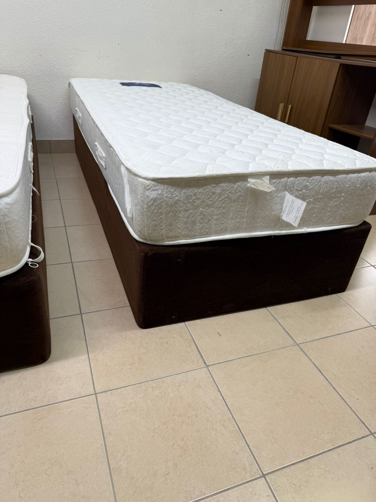 Two single beds with mattresses - Image 9