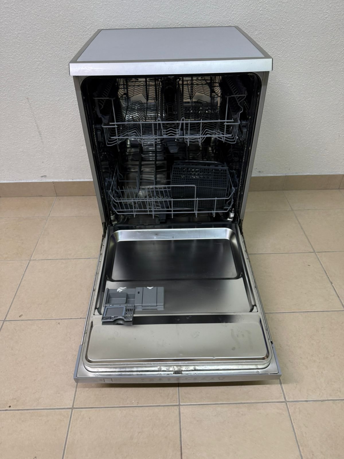 Electrolux brand dishwasher - Image 13