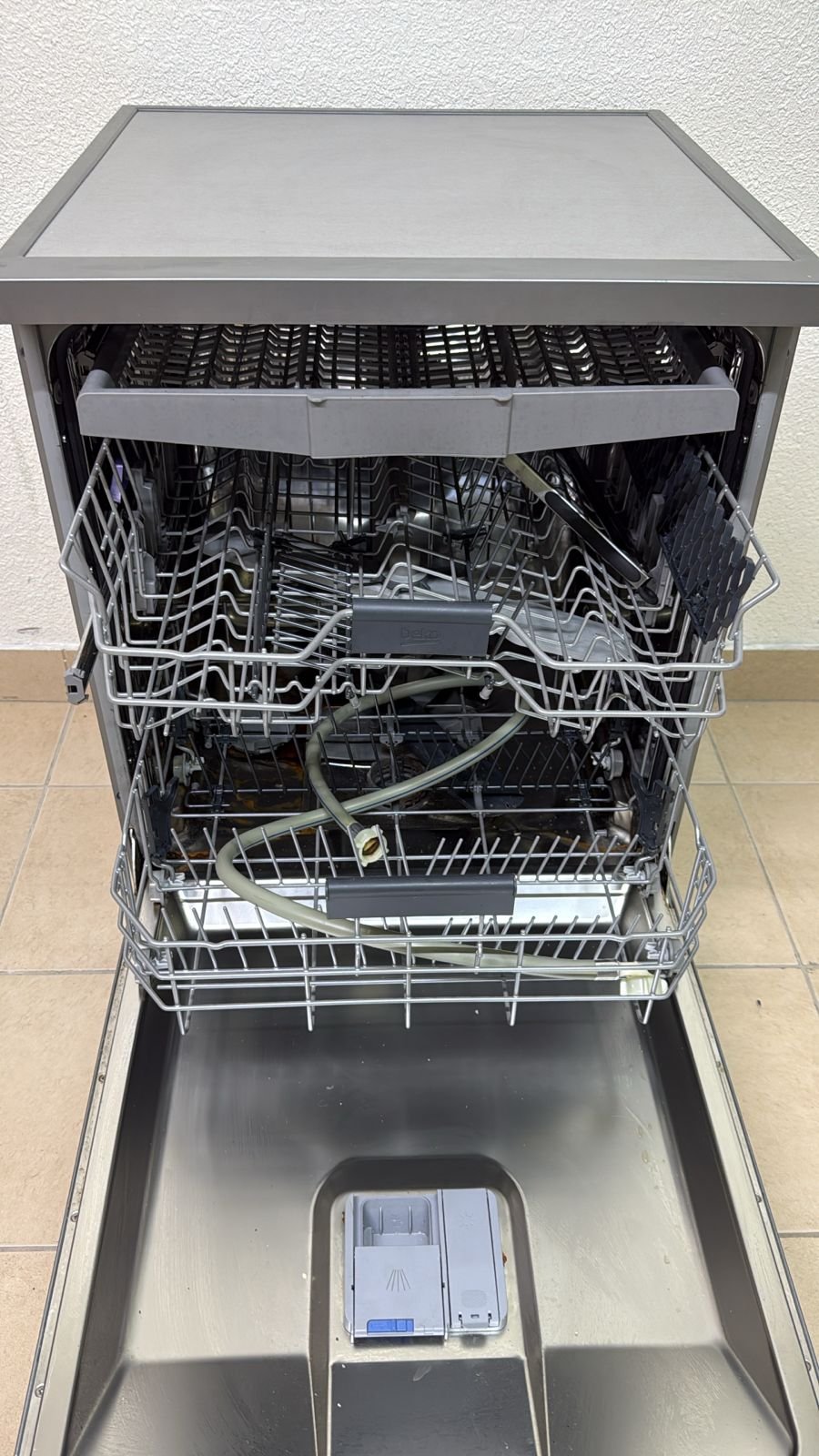 Electrolux brand dishwasher - Image 19