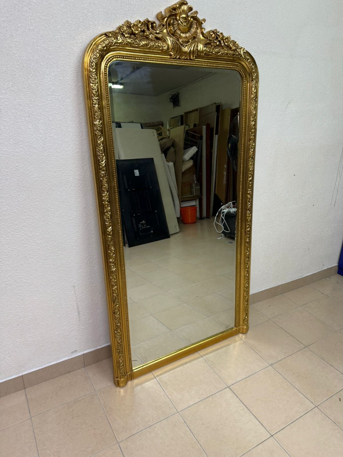 The mirror features a gold-rimmed frame with a "Louis" design from Home Centre. - Image 3