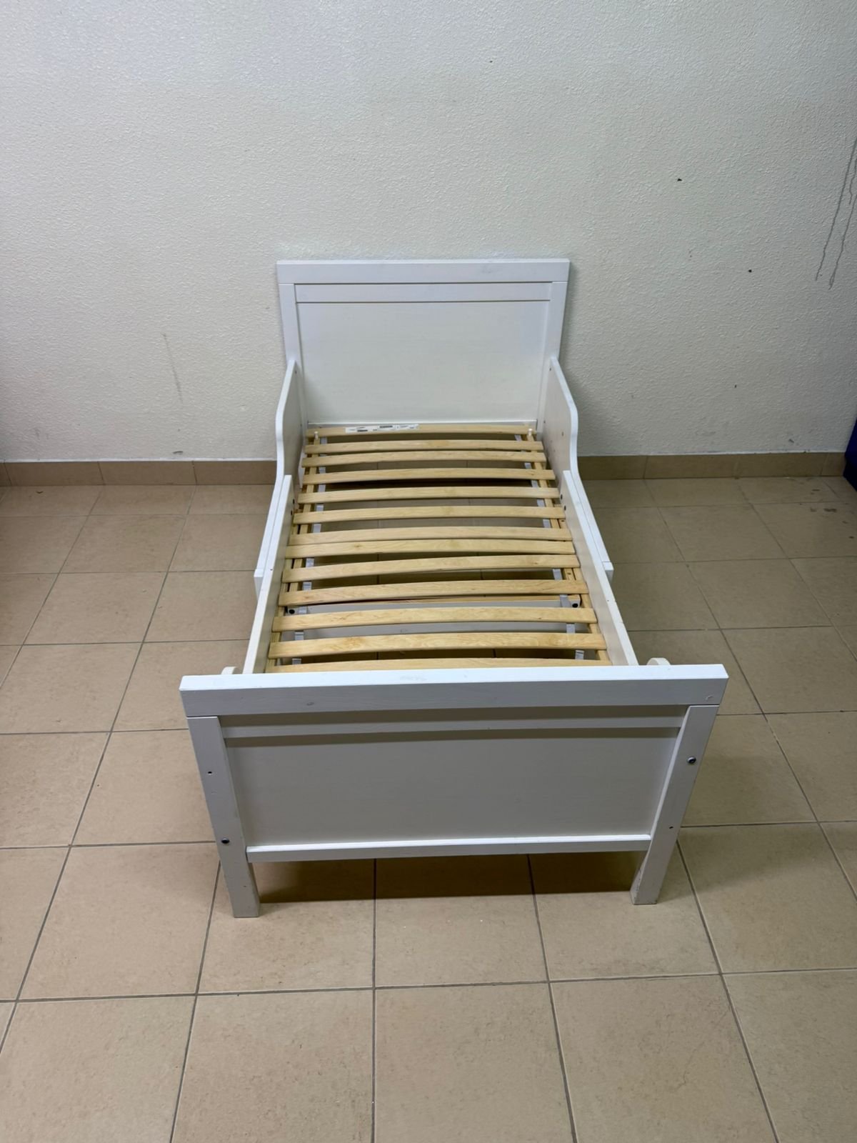 Children's bed for ages 5 to 15 - Image 10