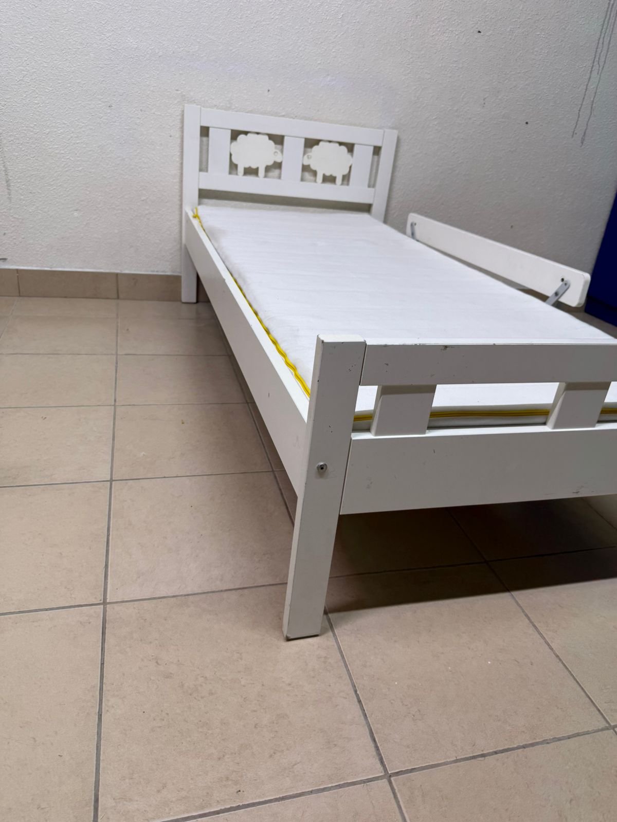 Children's bed for ages 5 to 15 - Image 2