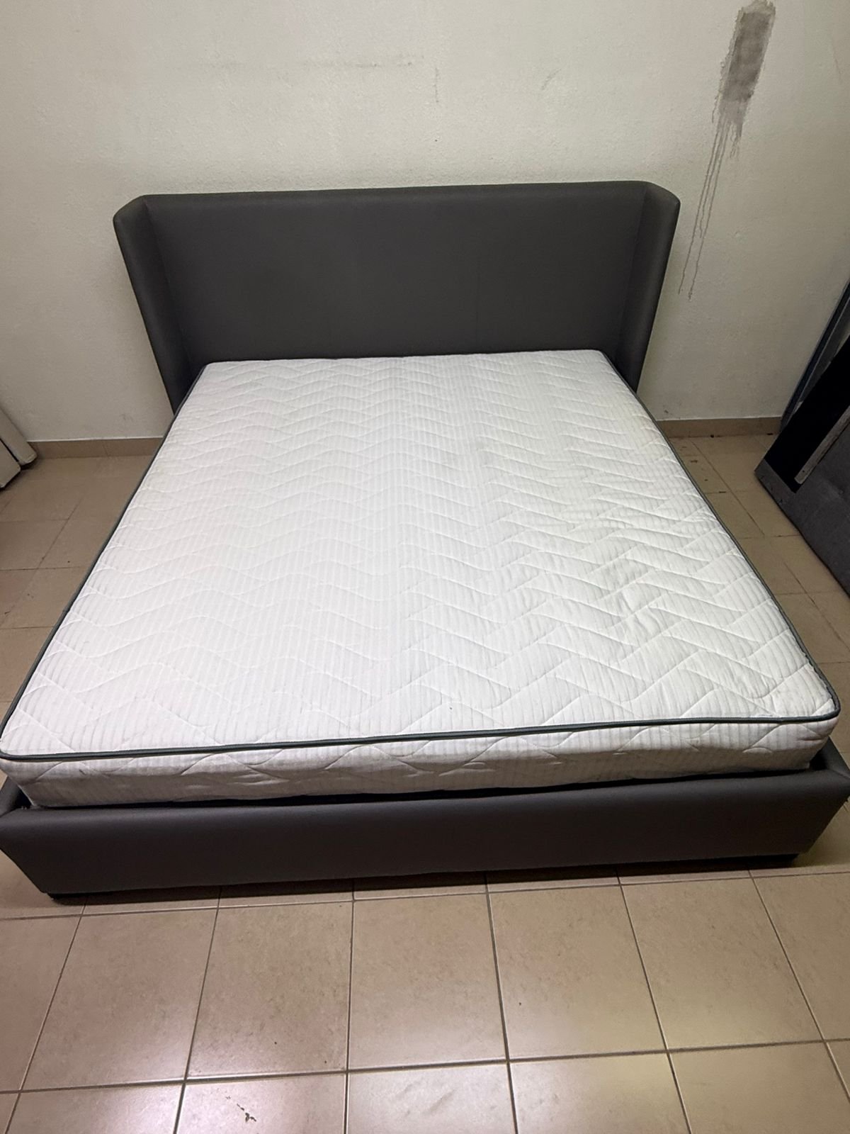 Bed with mattress from The One - Image 7