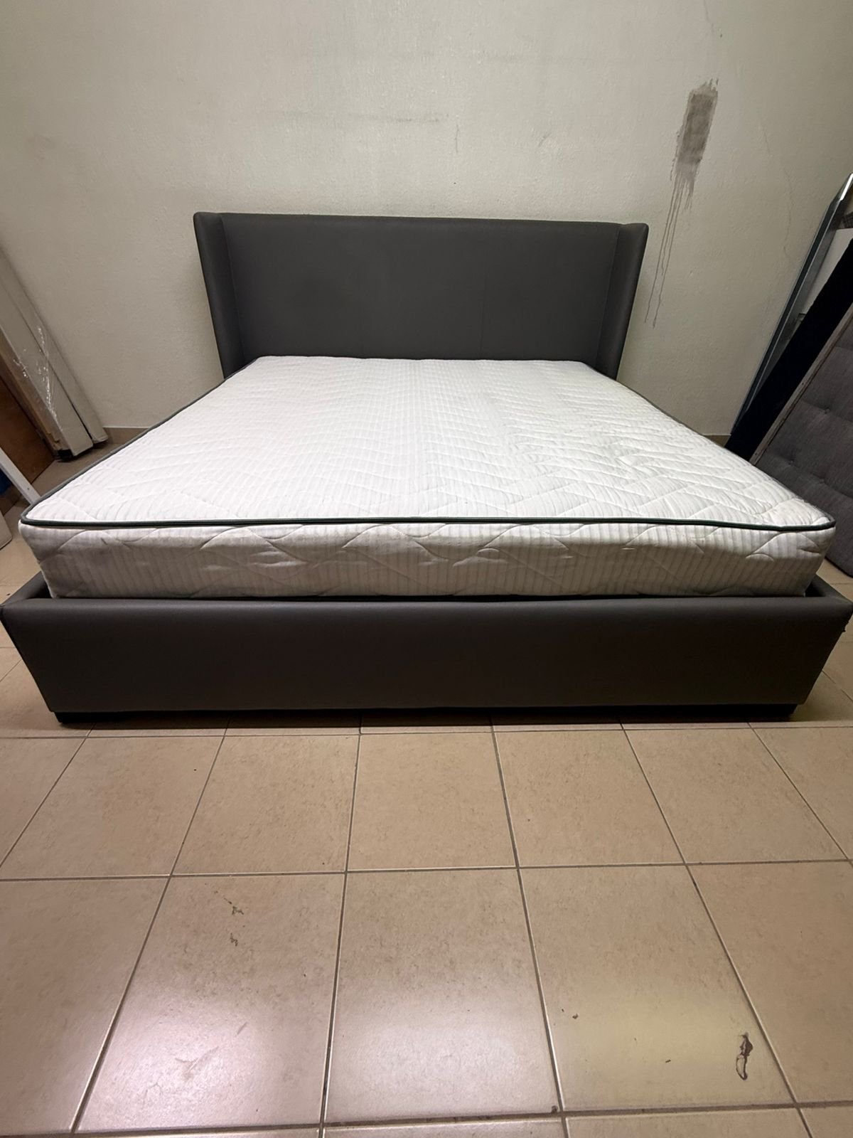 Bed with mattress from The One - Image 4
