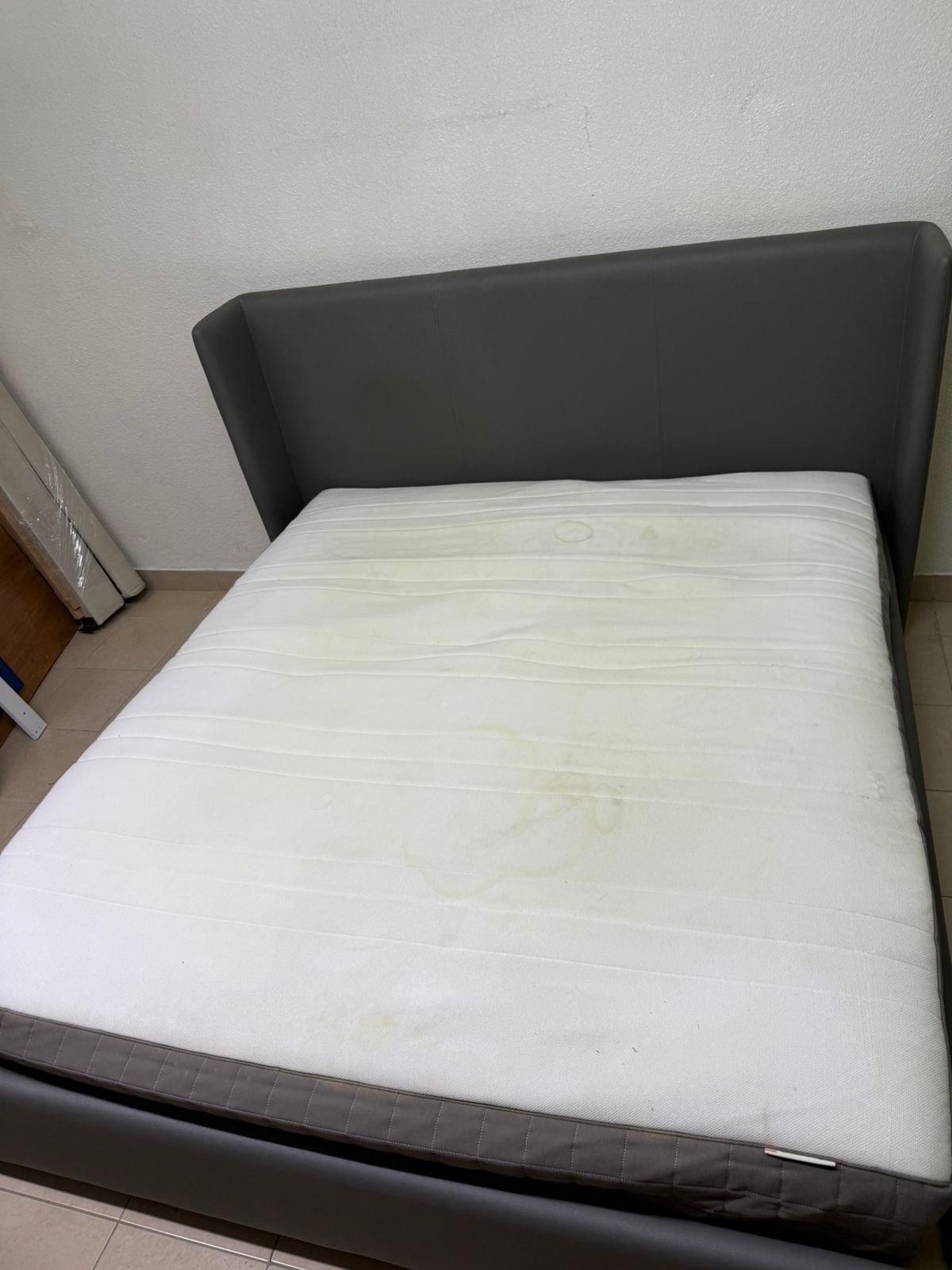 Bed with mattress from The One - Image 15