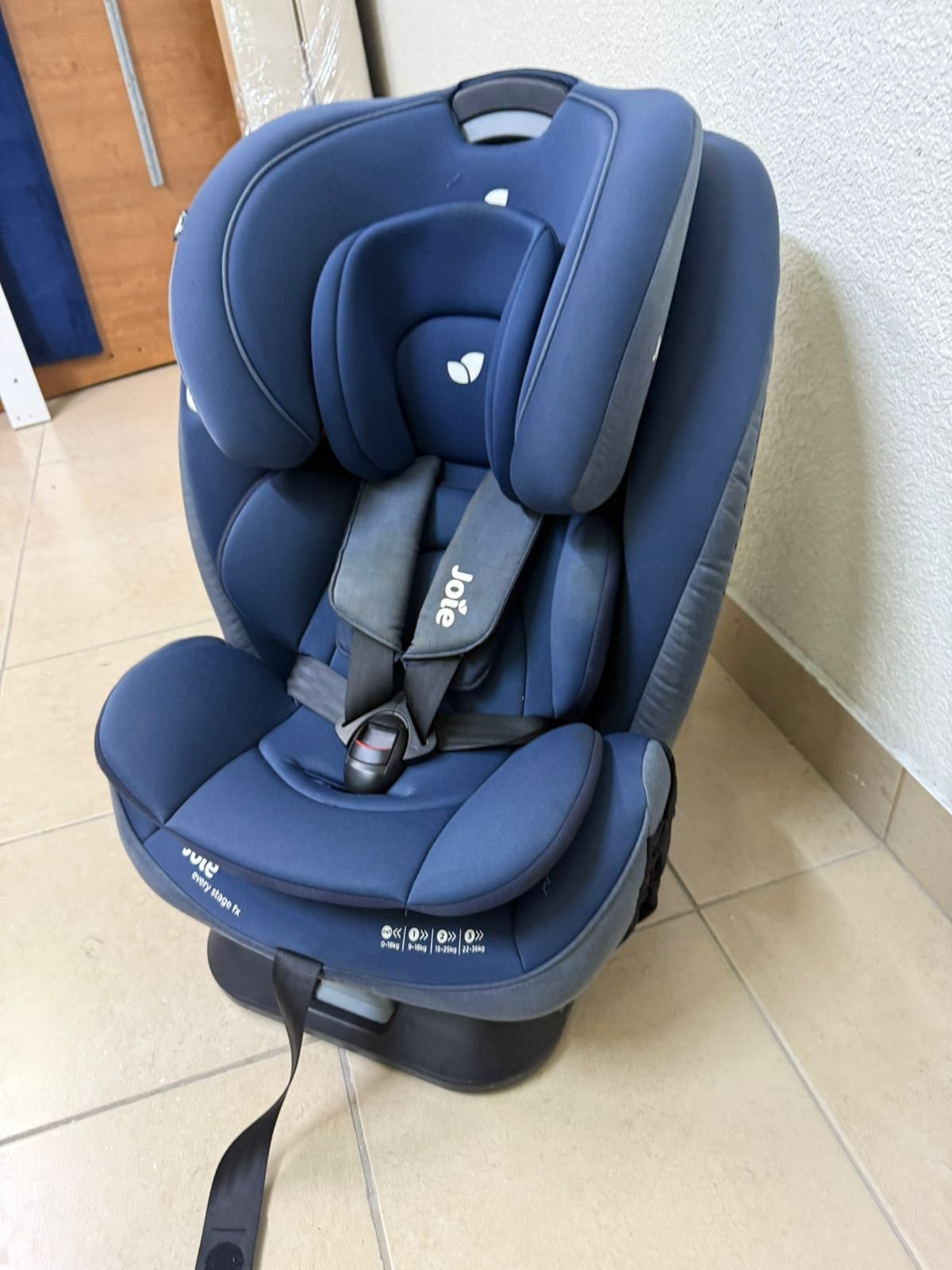Joy brand car seat - Image 9
