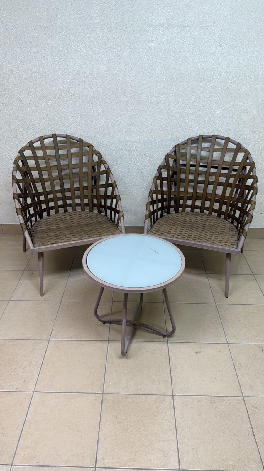 Two chairs and a table for the garden - Image 2