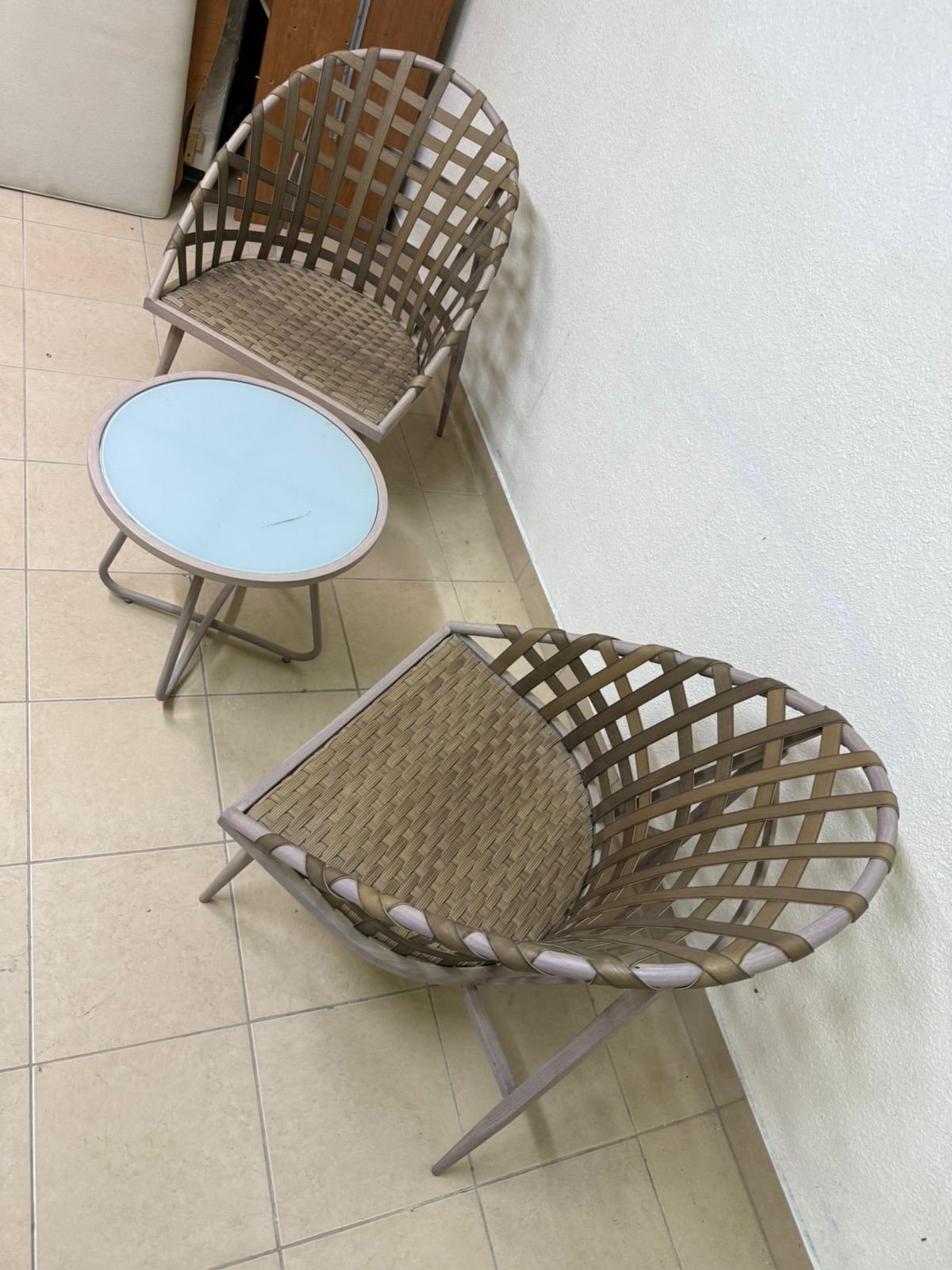 Two chairs and a table for the garden - Image 4