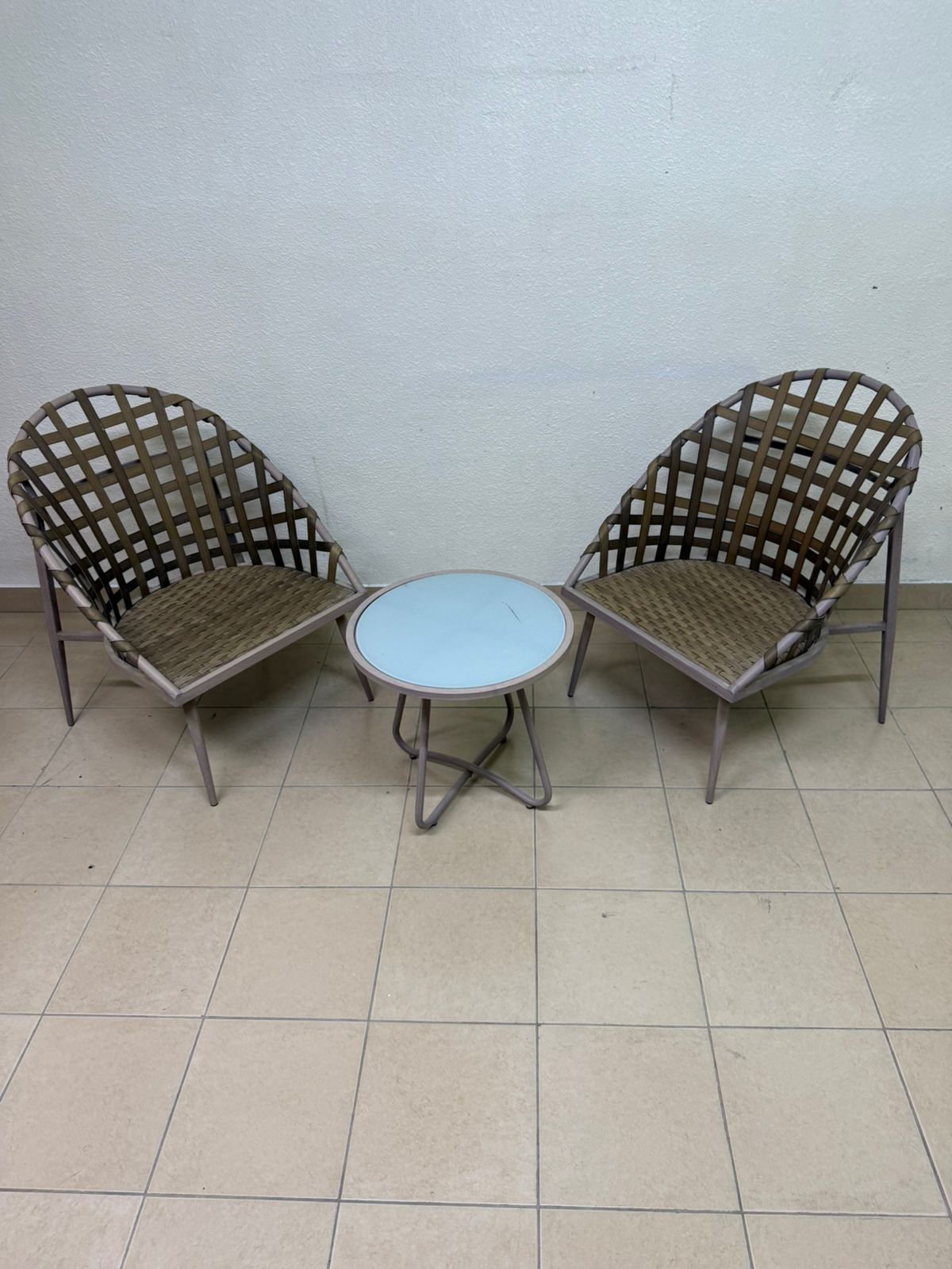 Two chairs and a table for the garden - Image 6